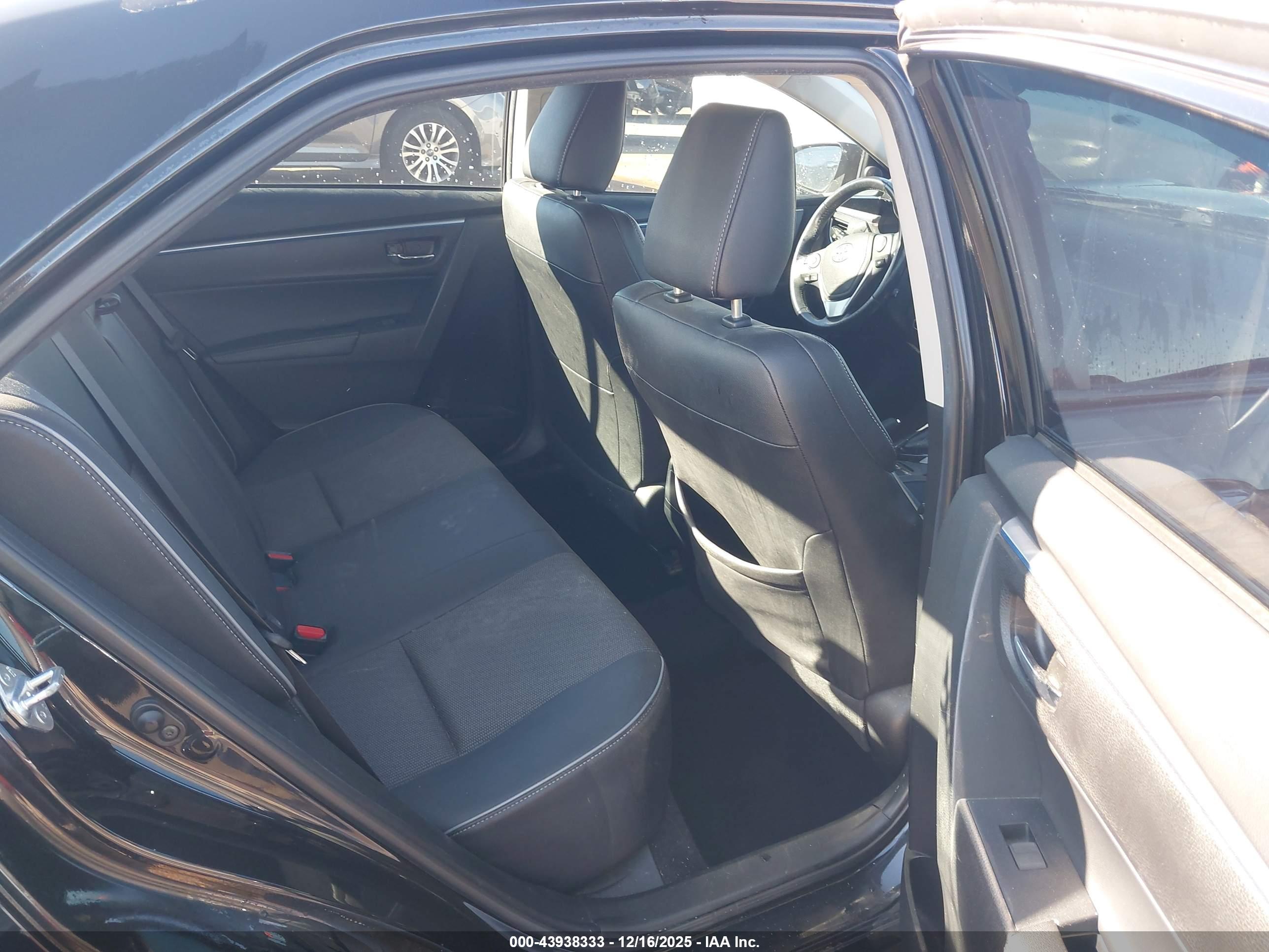 TOYOTA COROLLA image 8
