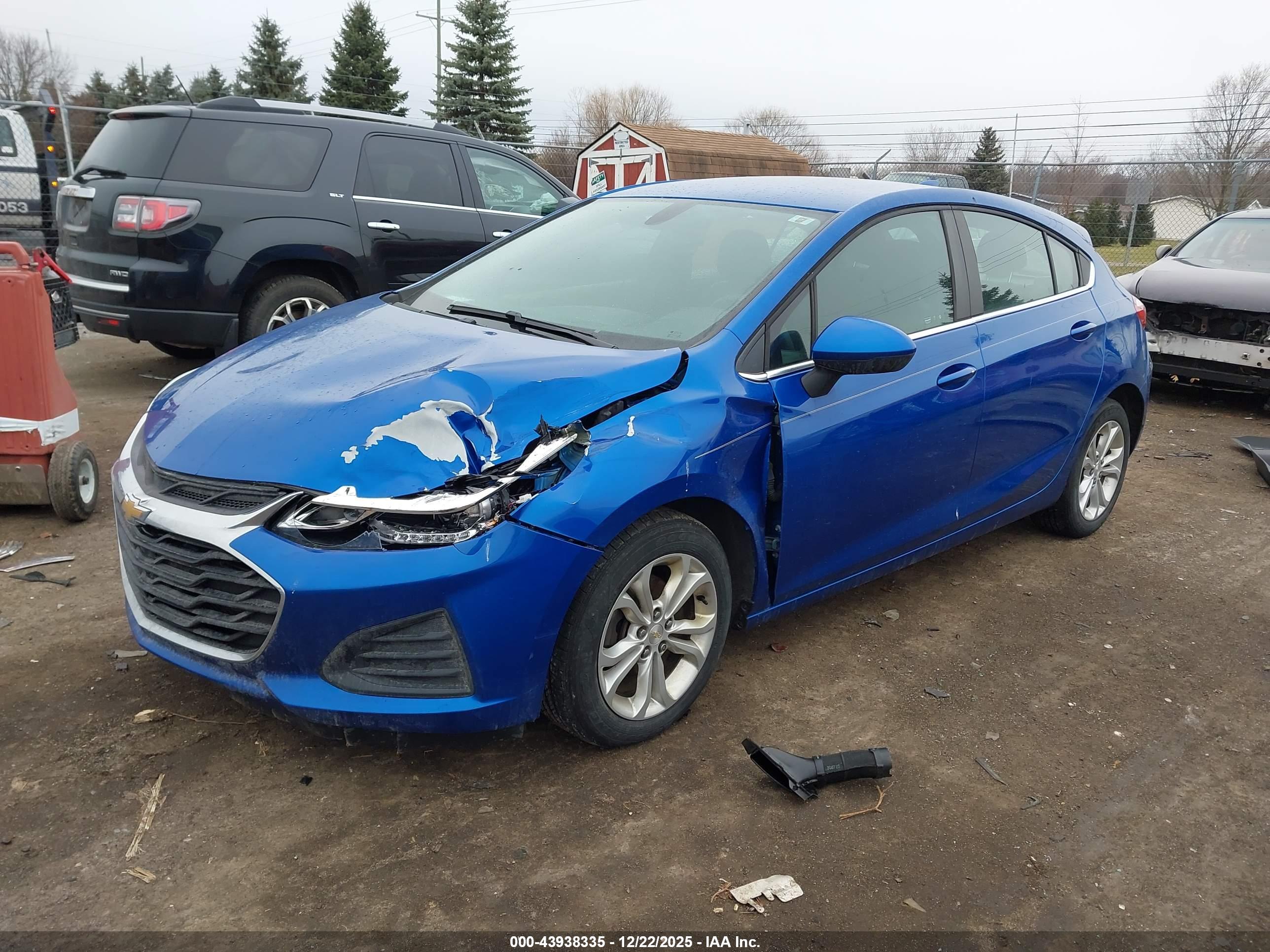CHEVROLET CRUZE image 2