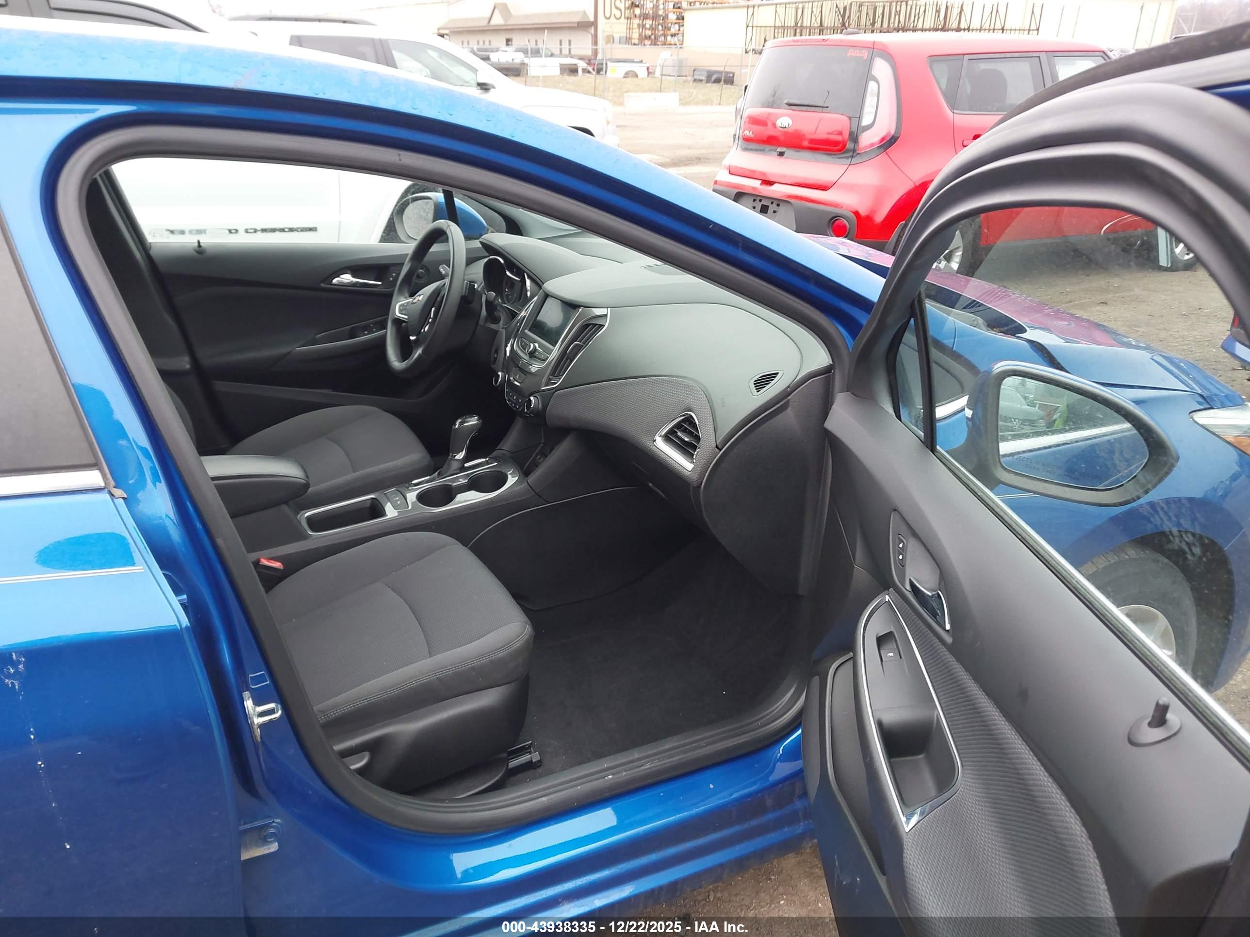 CHEVROLET CRUZE image 5