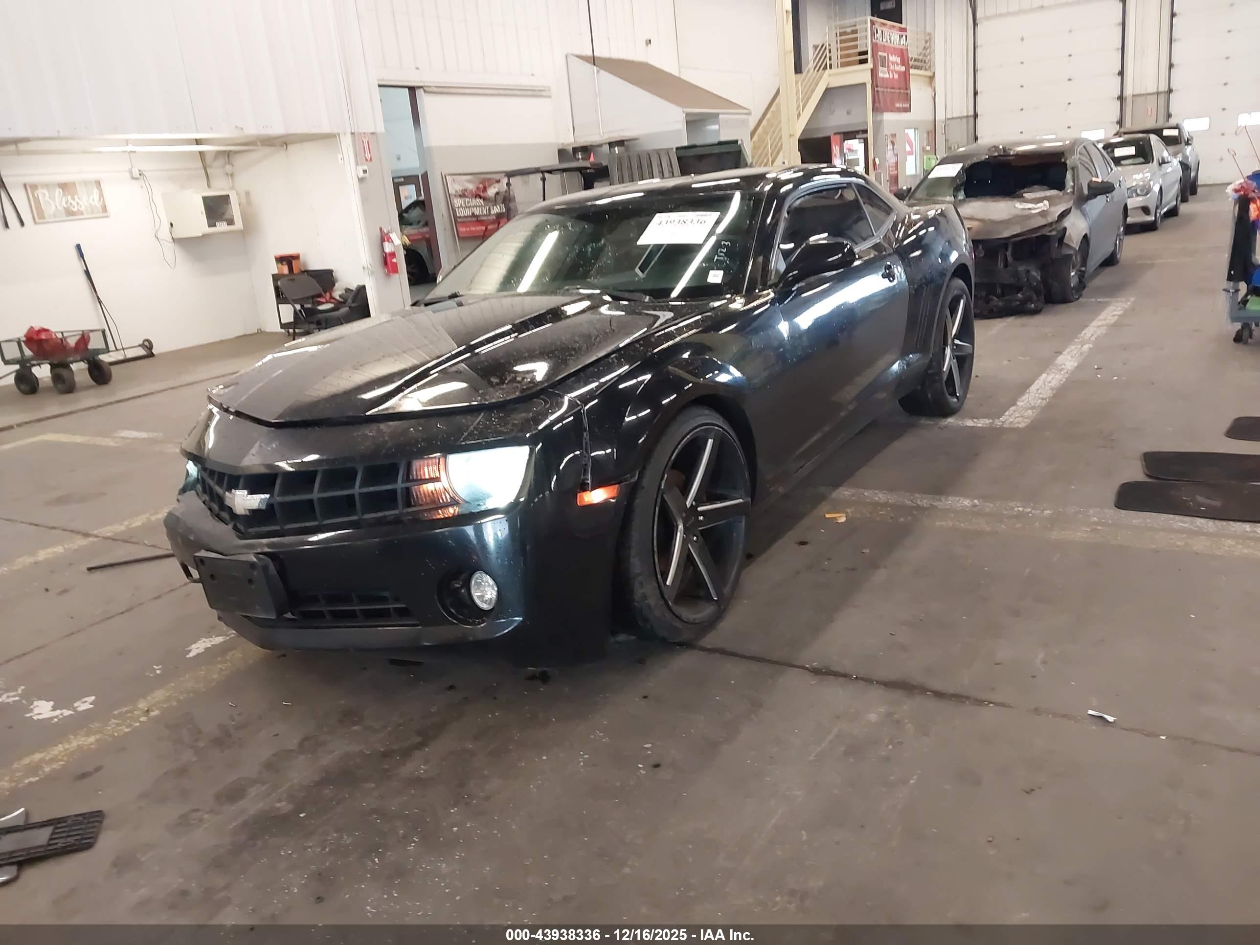 CHEVROLET CAMARO image 2