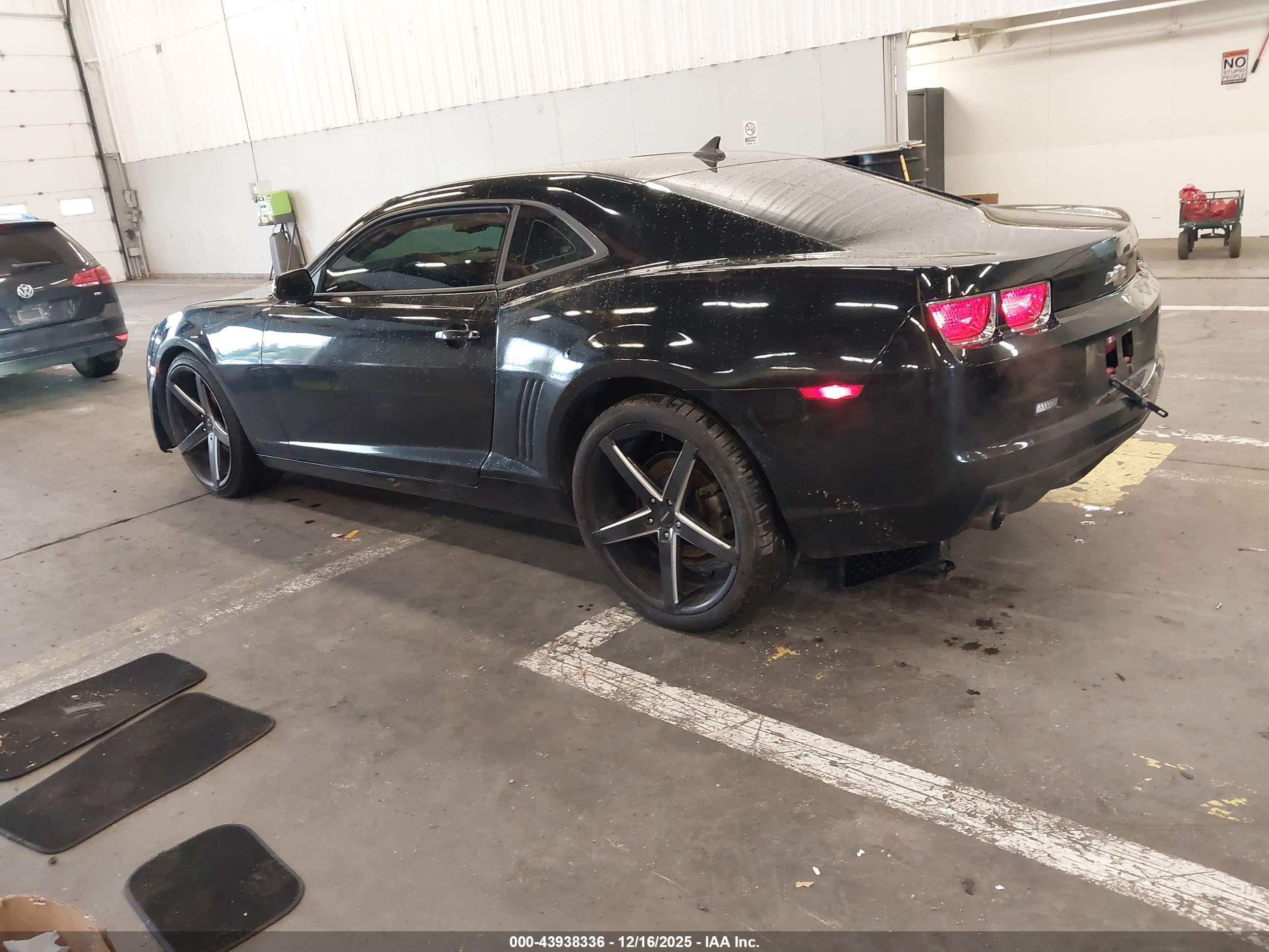 CHEVROLET CAMARO image 3