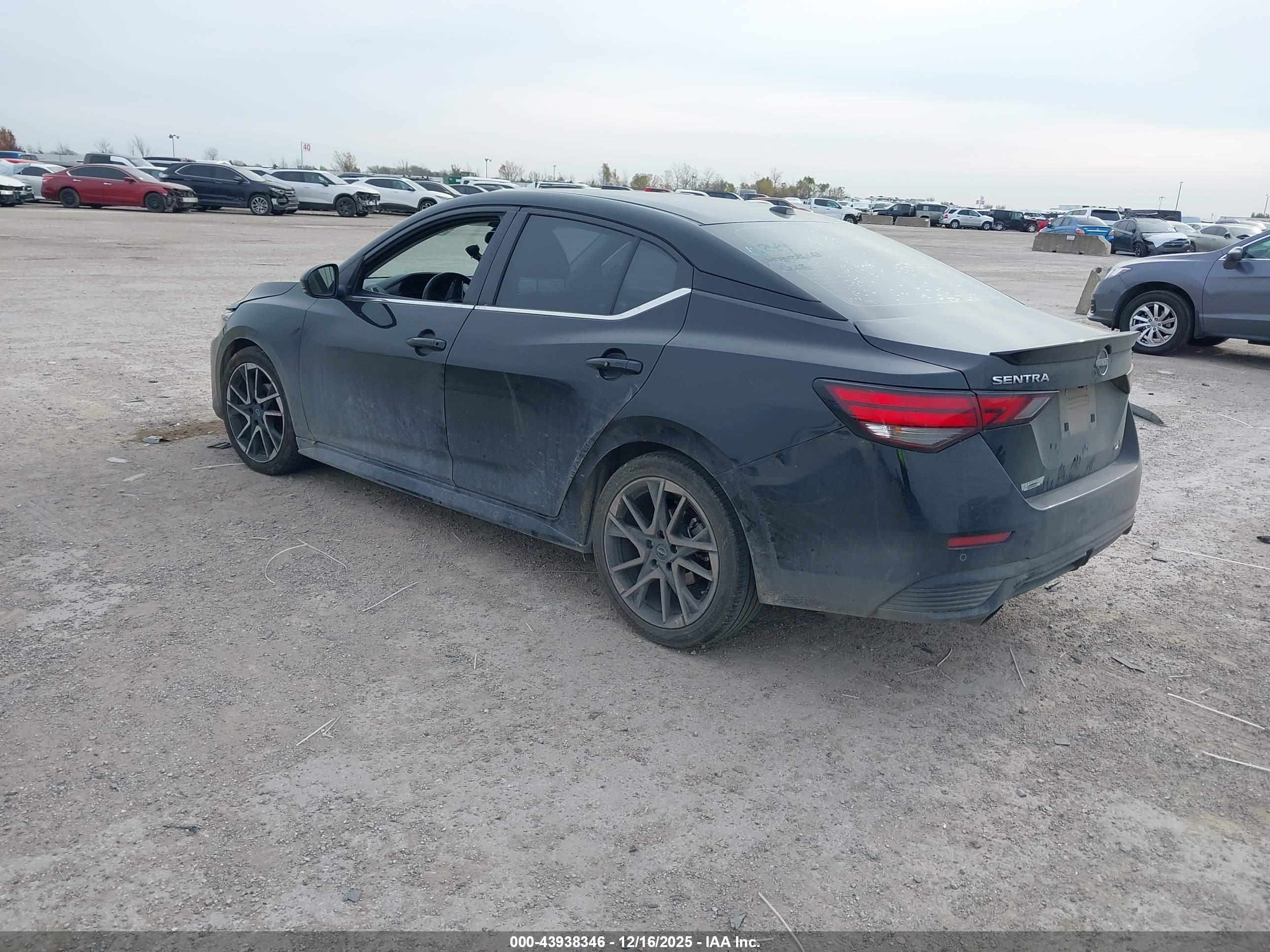 NISSAN SENTRA image 3