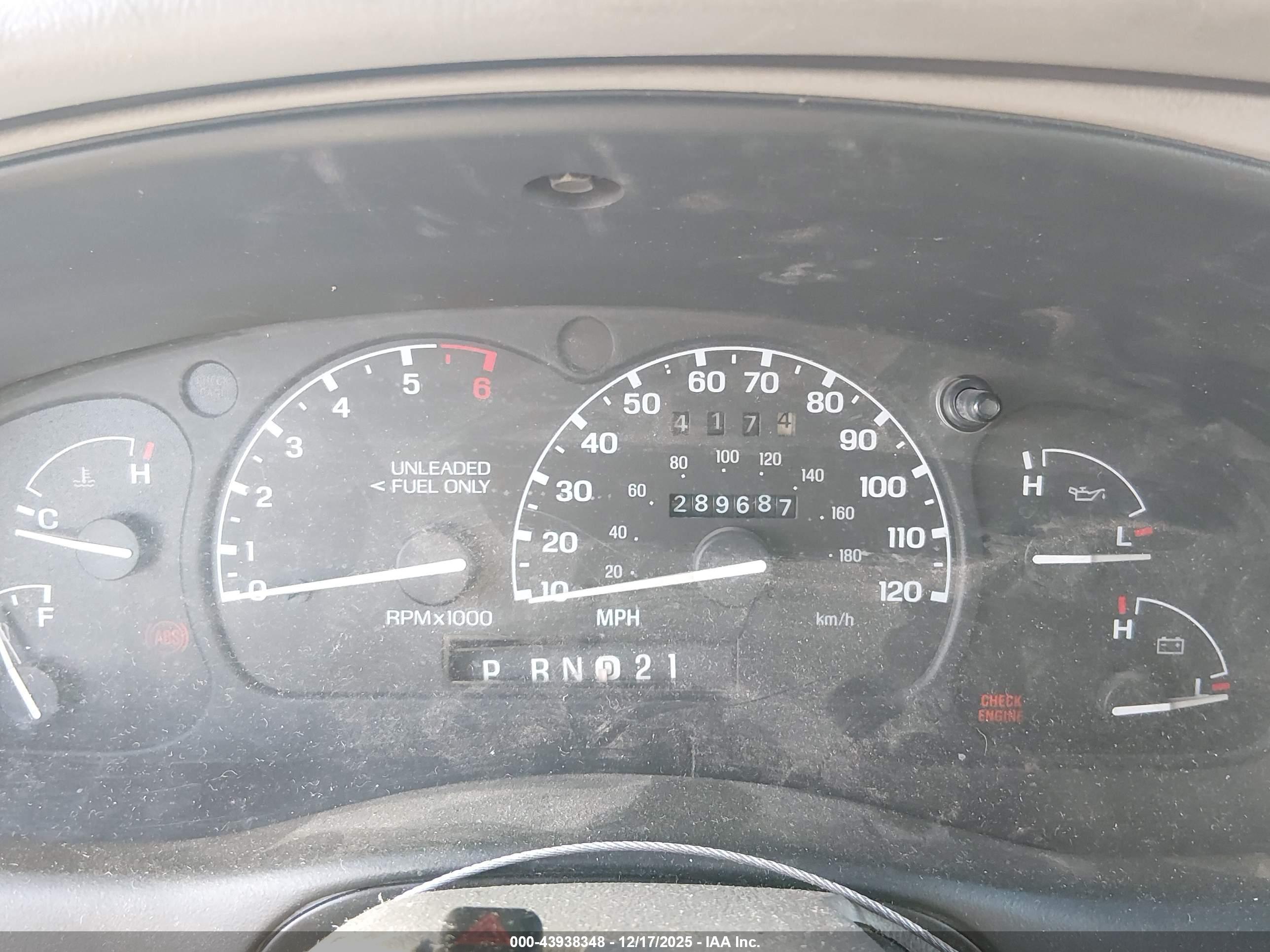 FORD EXPLORER image 7