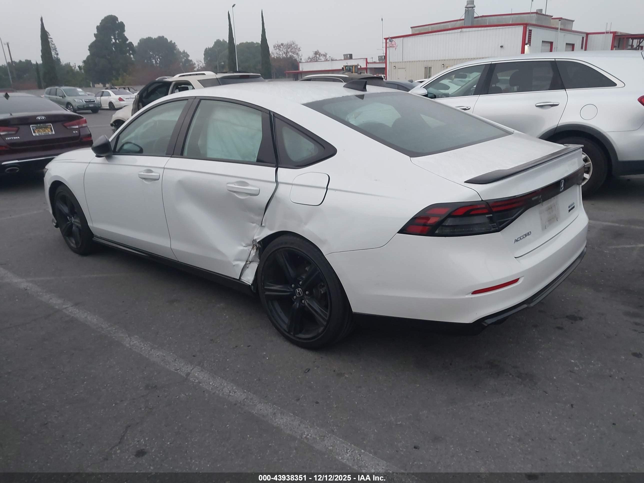 HONDA ACCORD image 3