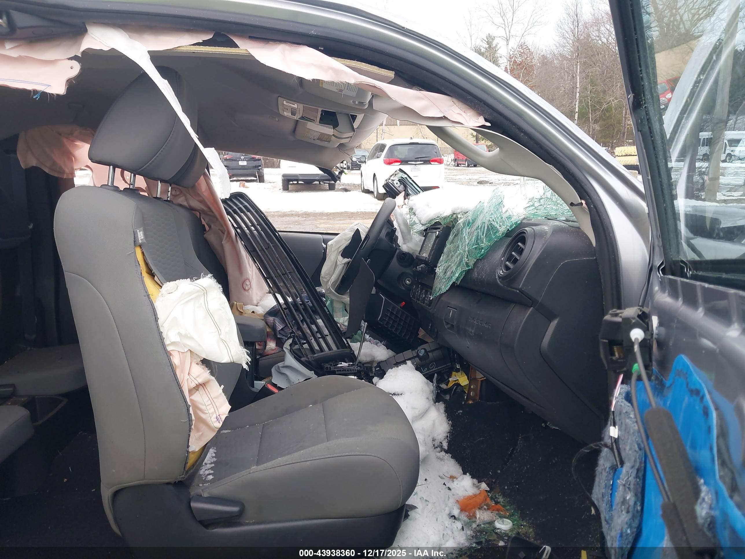 TOYOTA TACOMA image 5