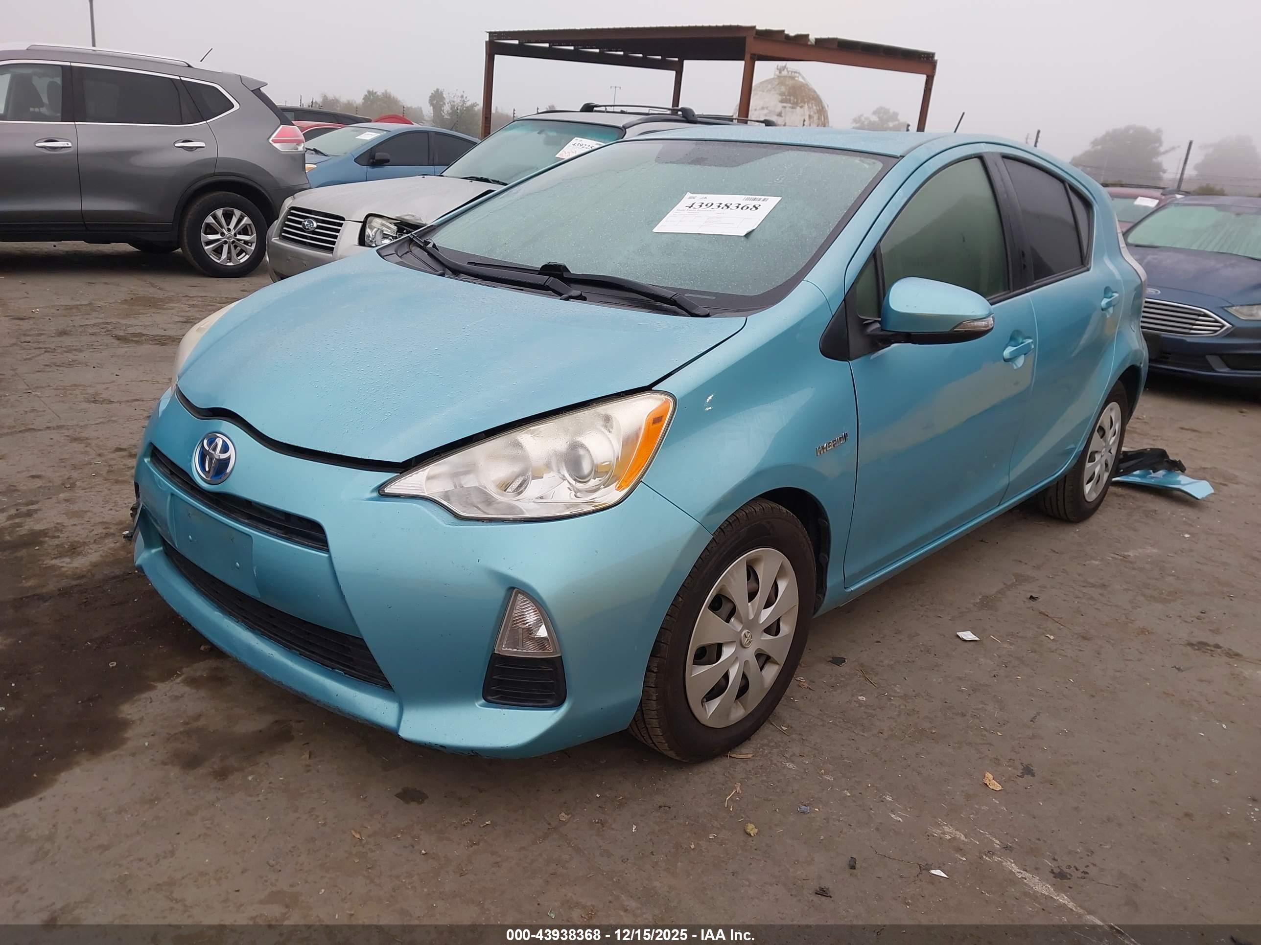 TOYOTA PRIUS image 2