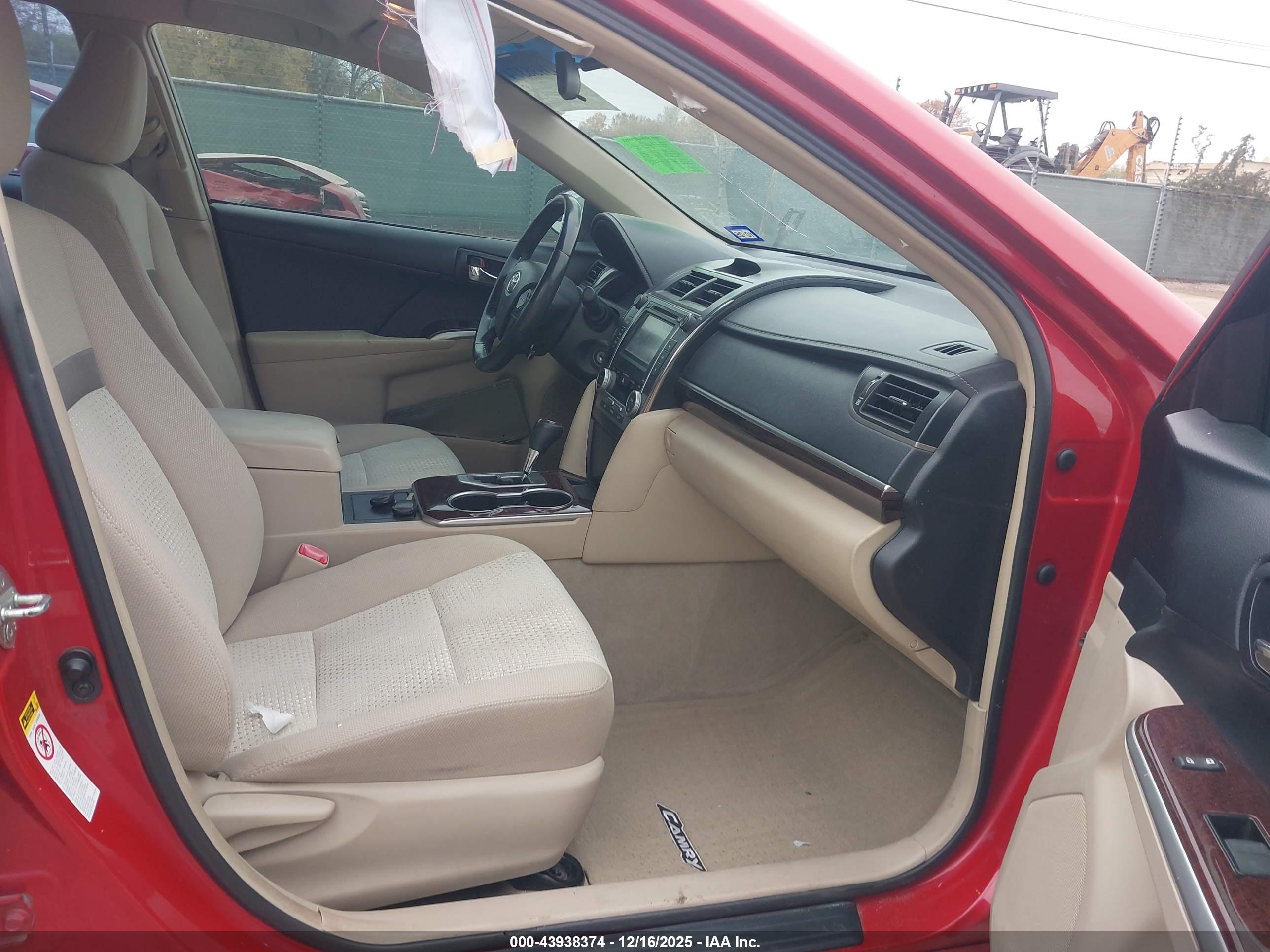 TOYOTA CAMRY image 5