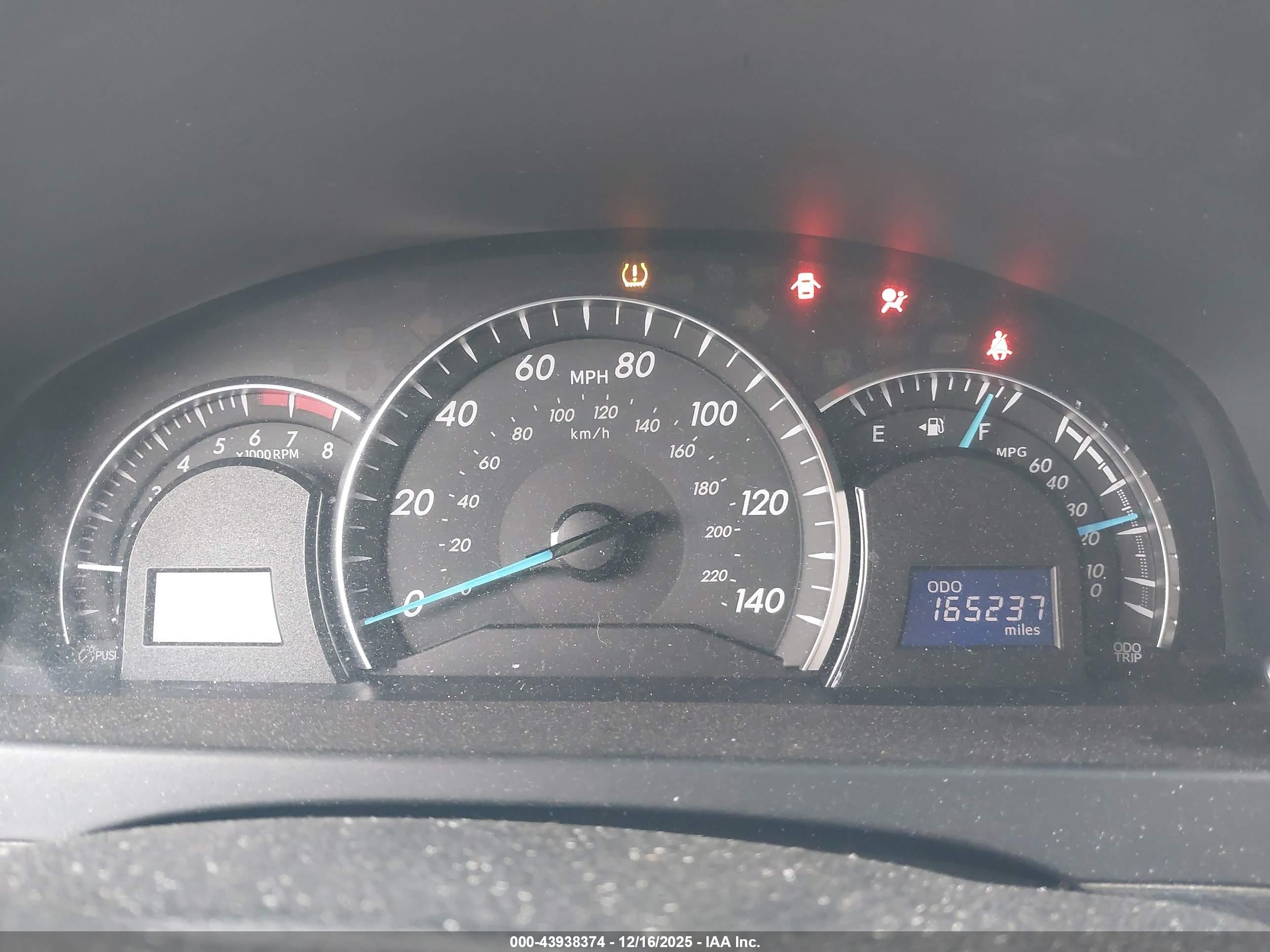 TOYOTA CAMRY image 7
