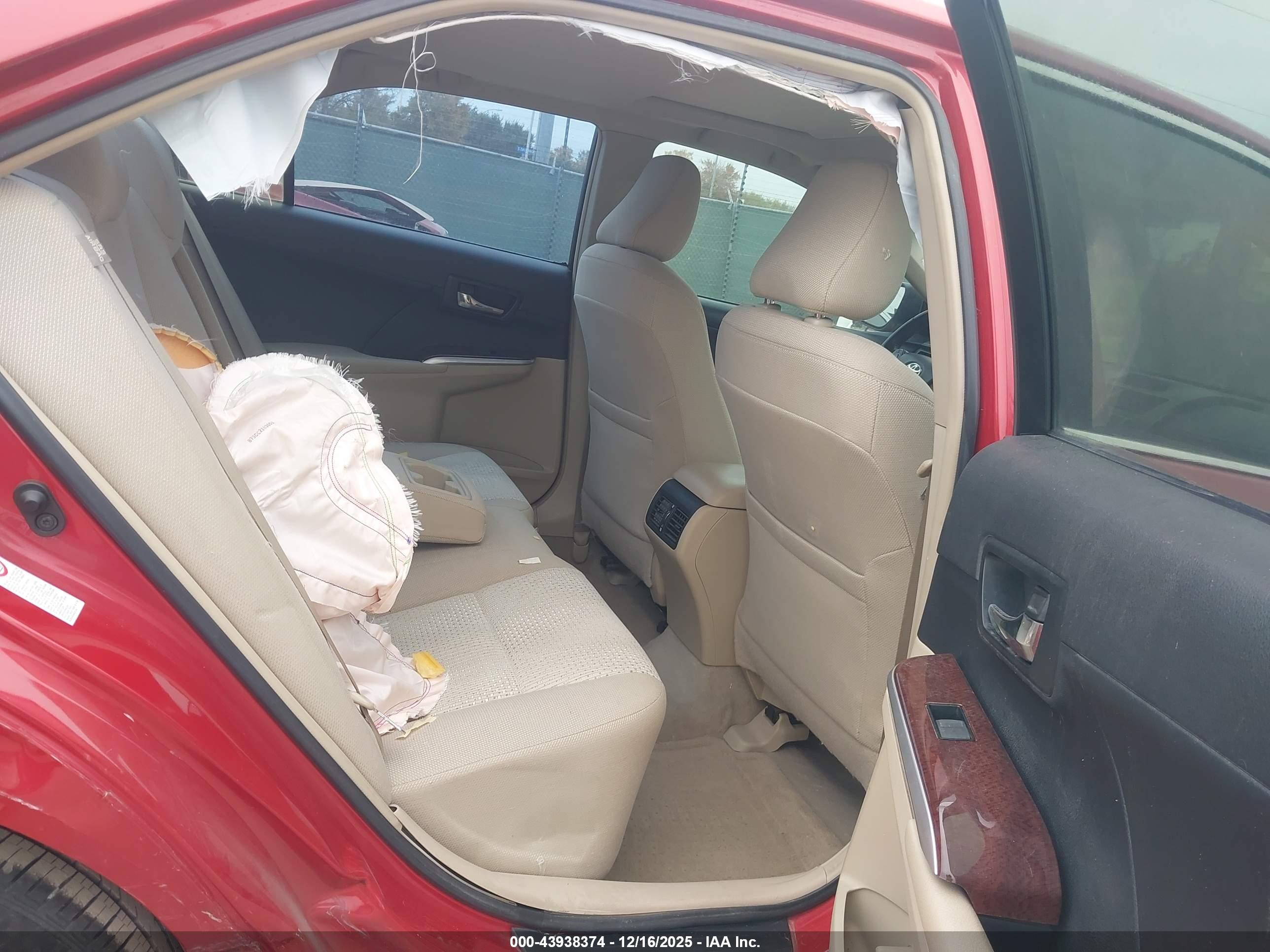 TOYOTA CAMRY image 8