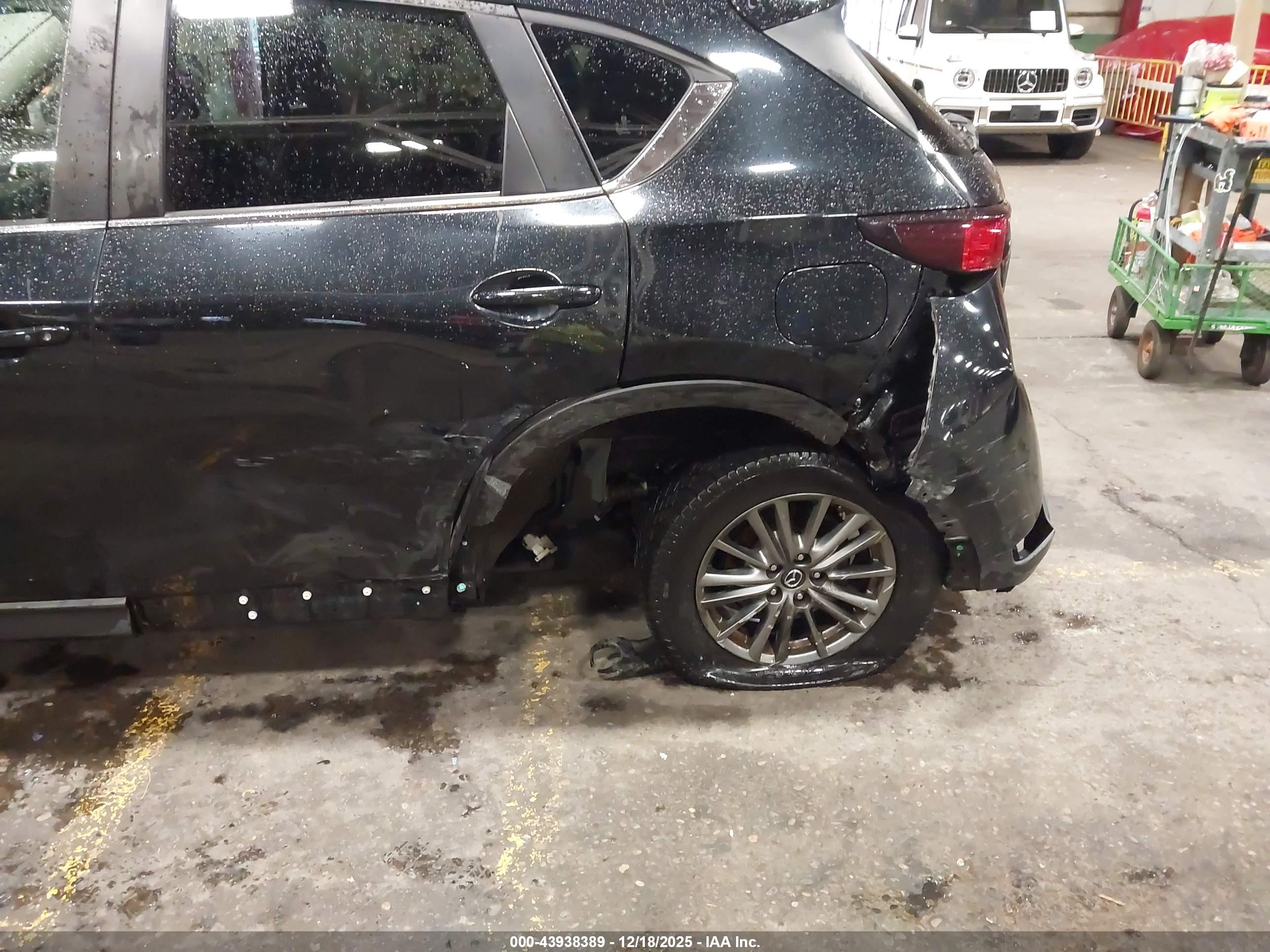 MAZDA CX-5 image 6
