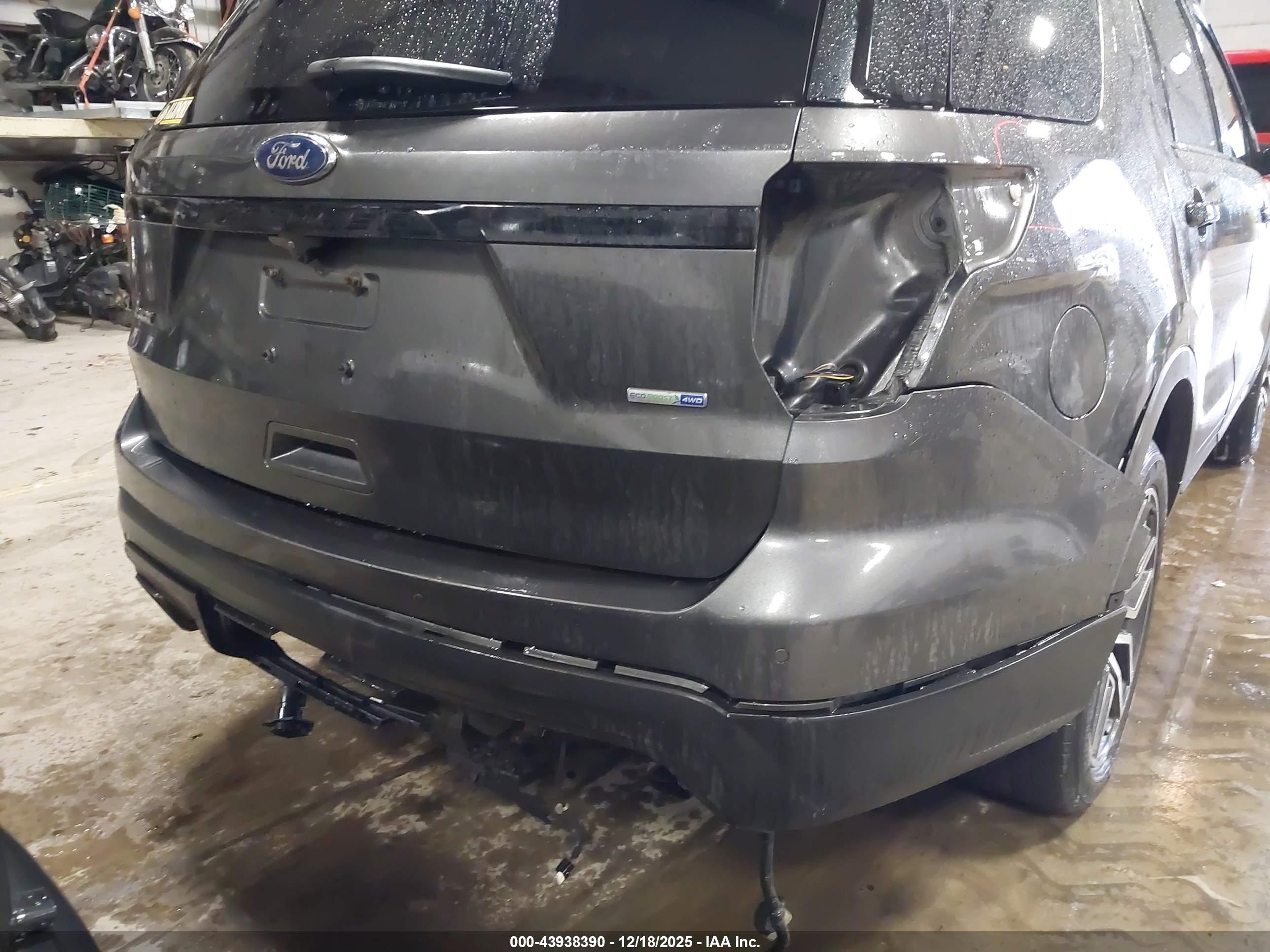 FORD EXPLORER image 6