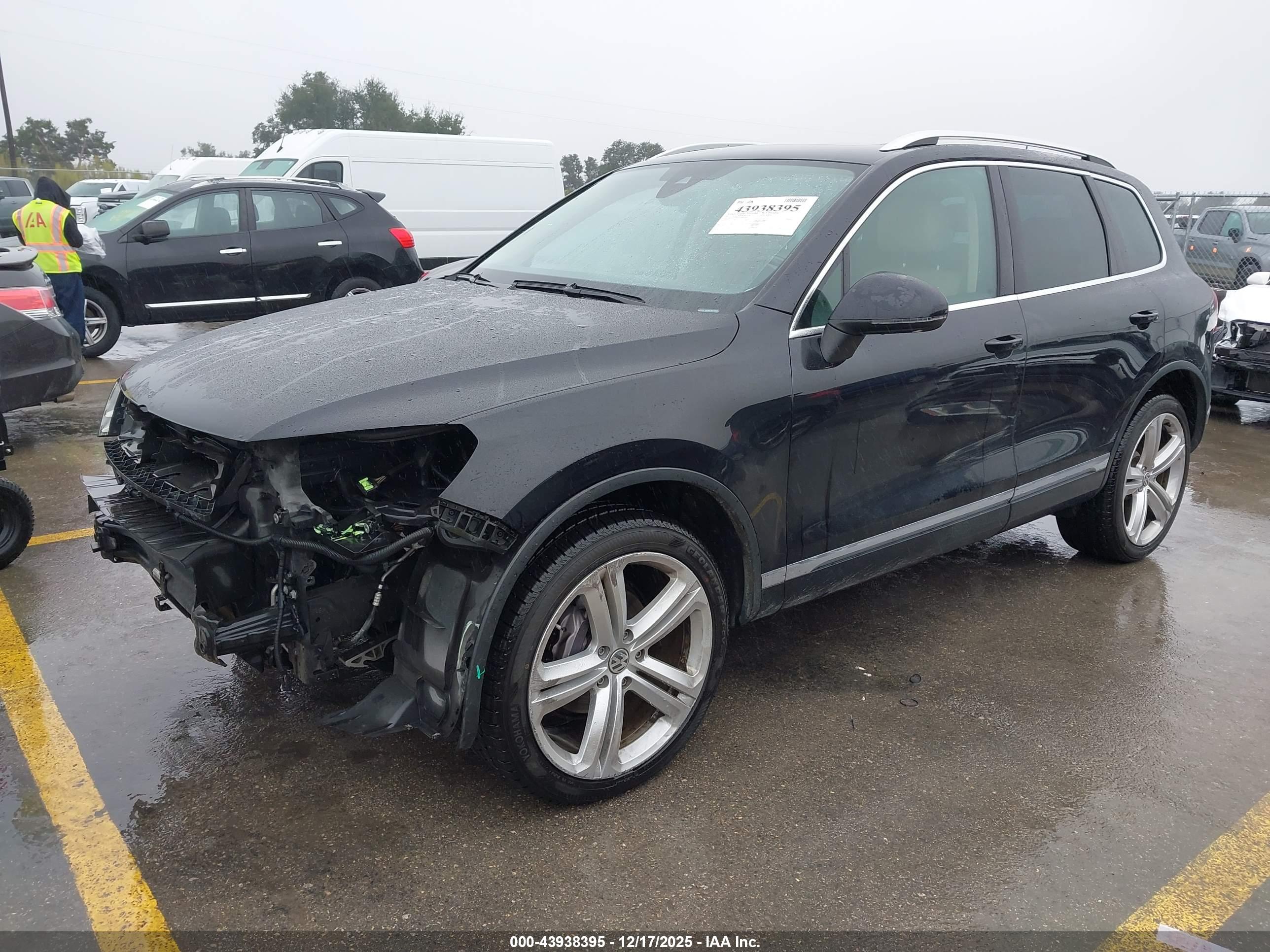 VOLKSWAGEN TOUAREG image 2