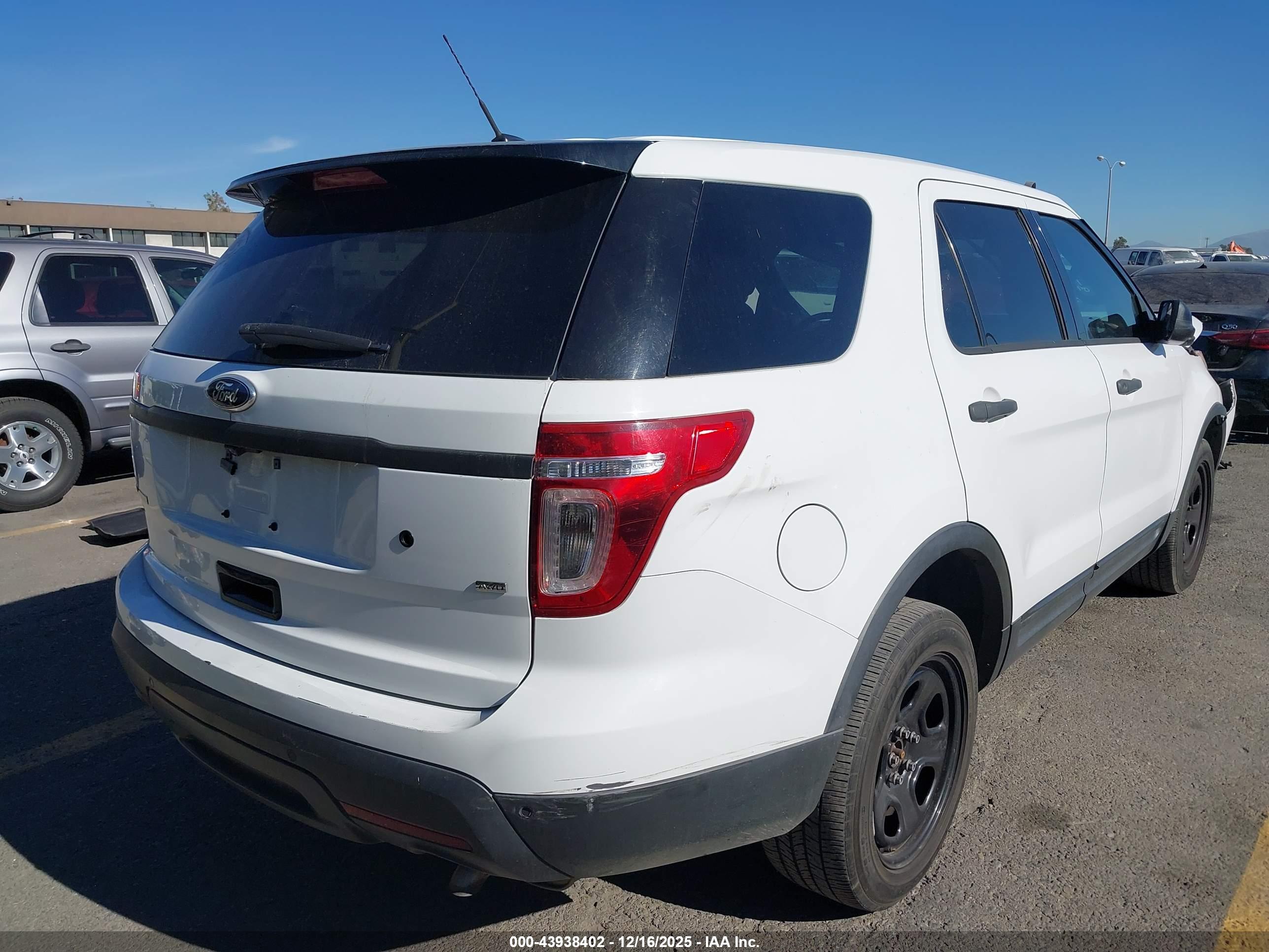 FORD UTILITY image 4