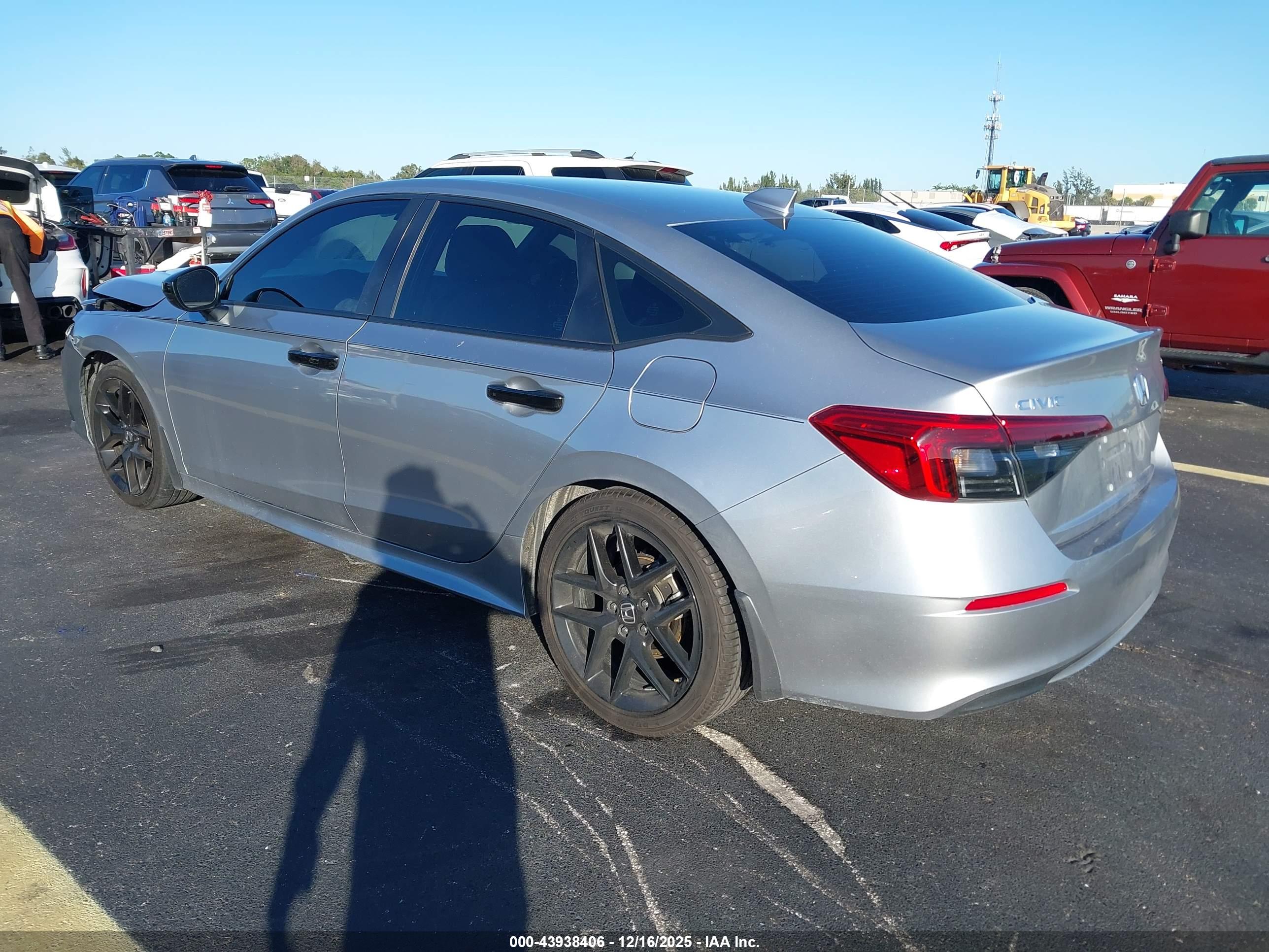 HONDA CIVIC image 3