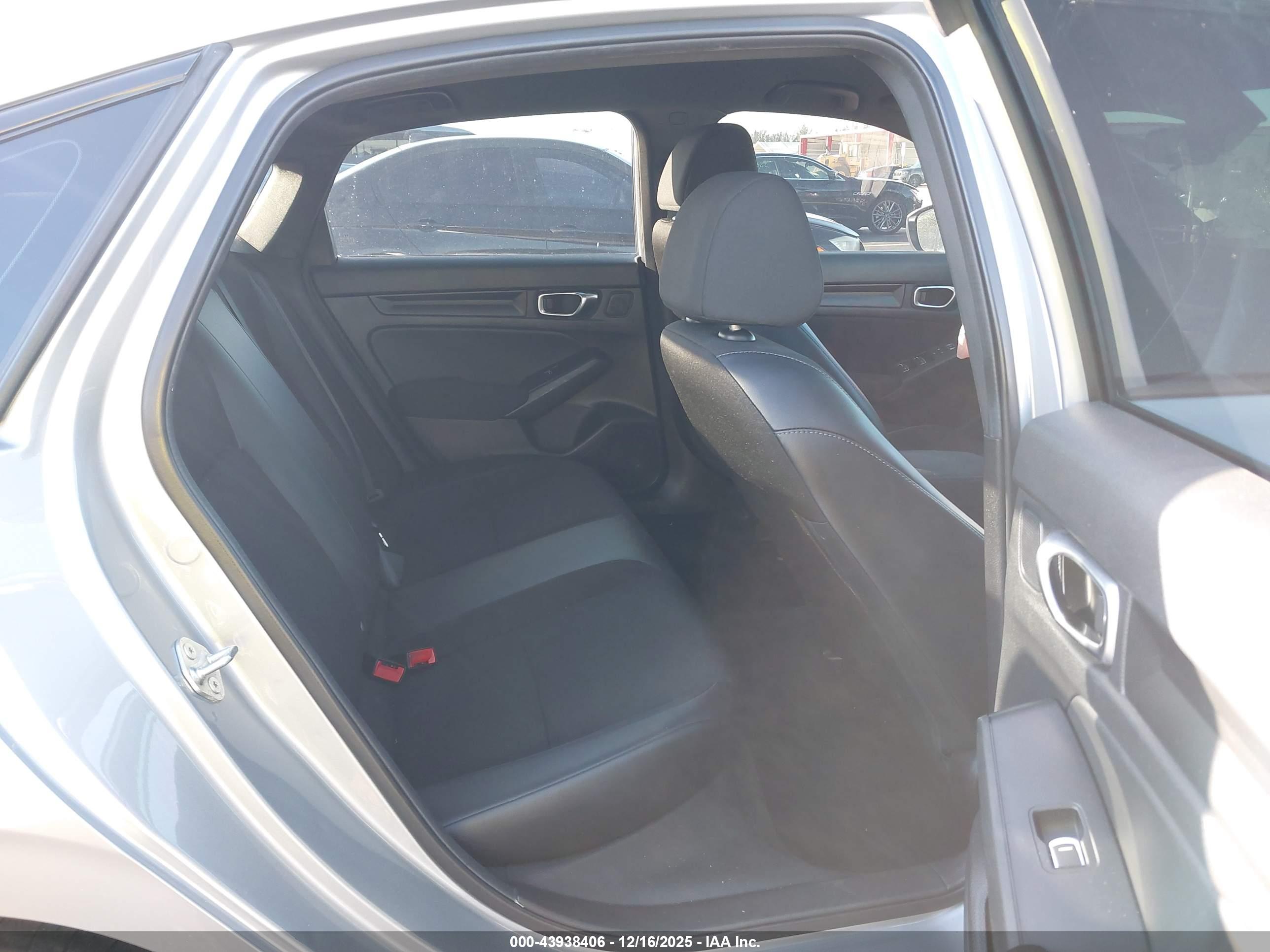 HONDA CIVIC image 8