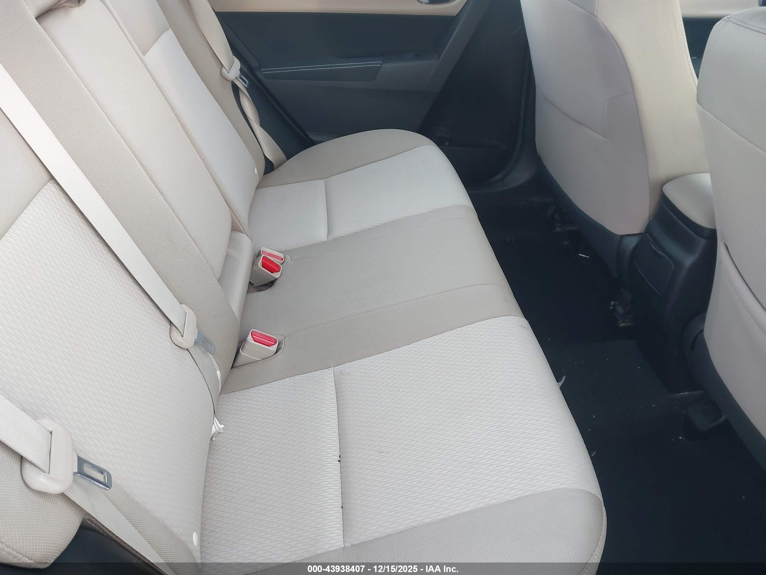 TOYOTA COROLLA image 8
