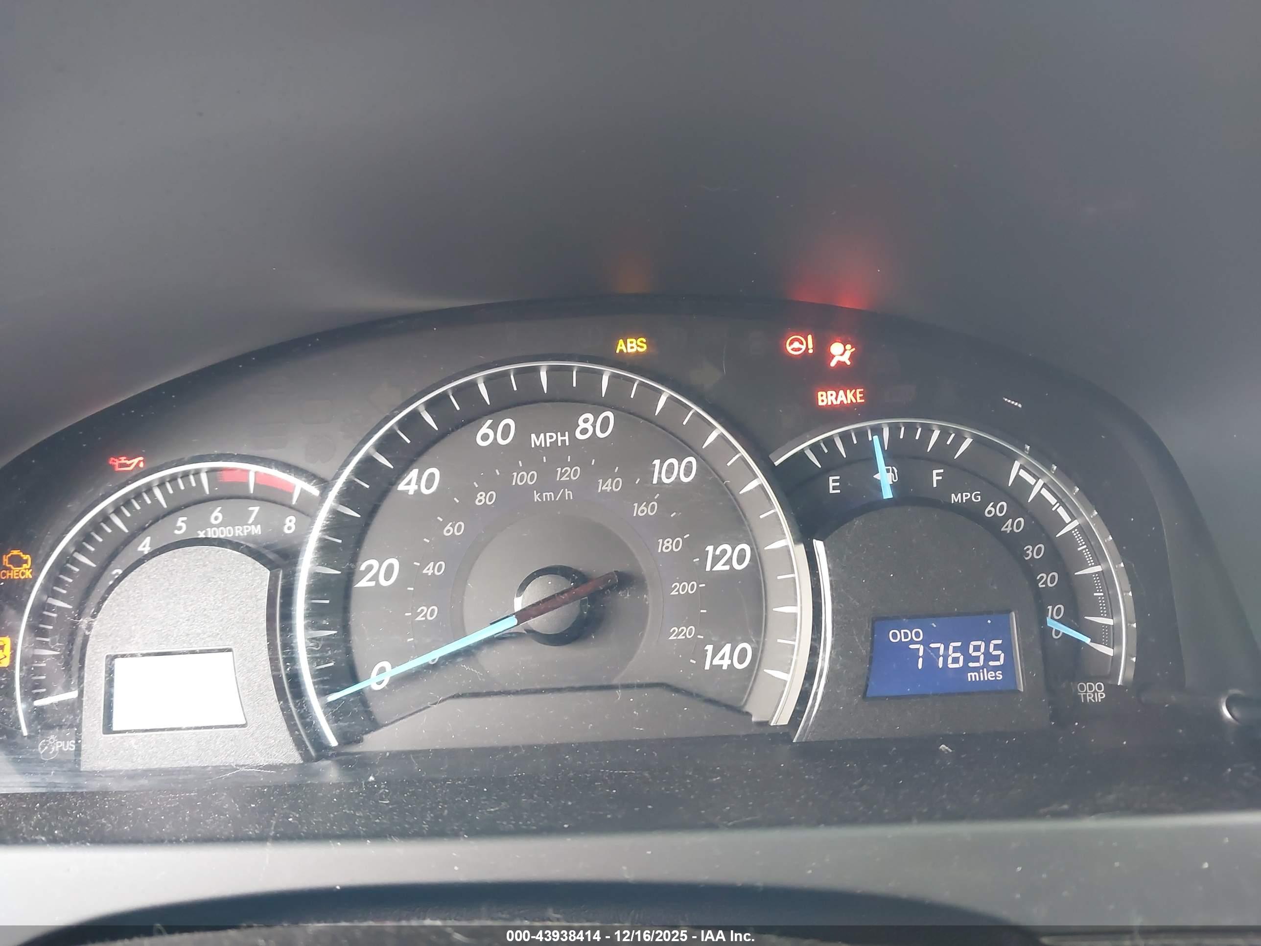 TOYOTA CAMRY image 7