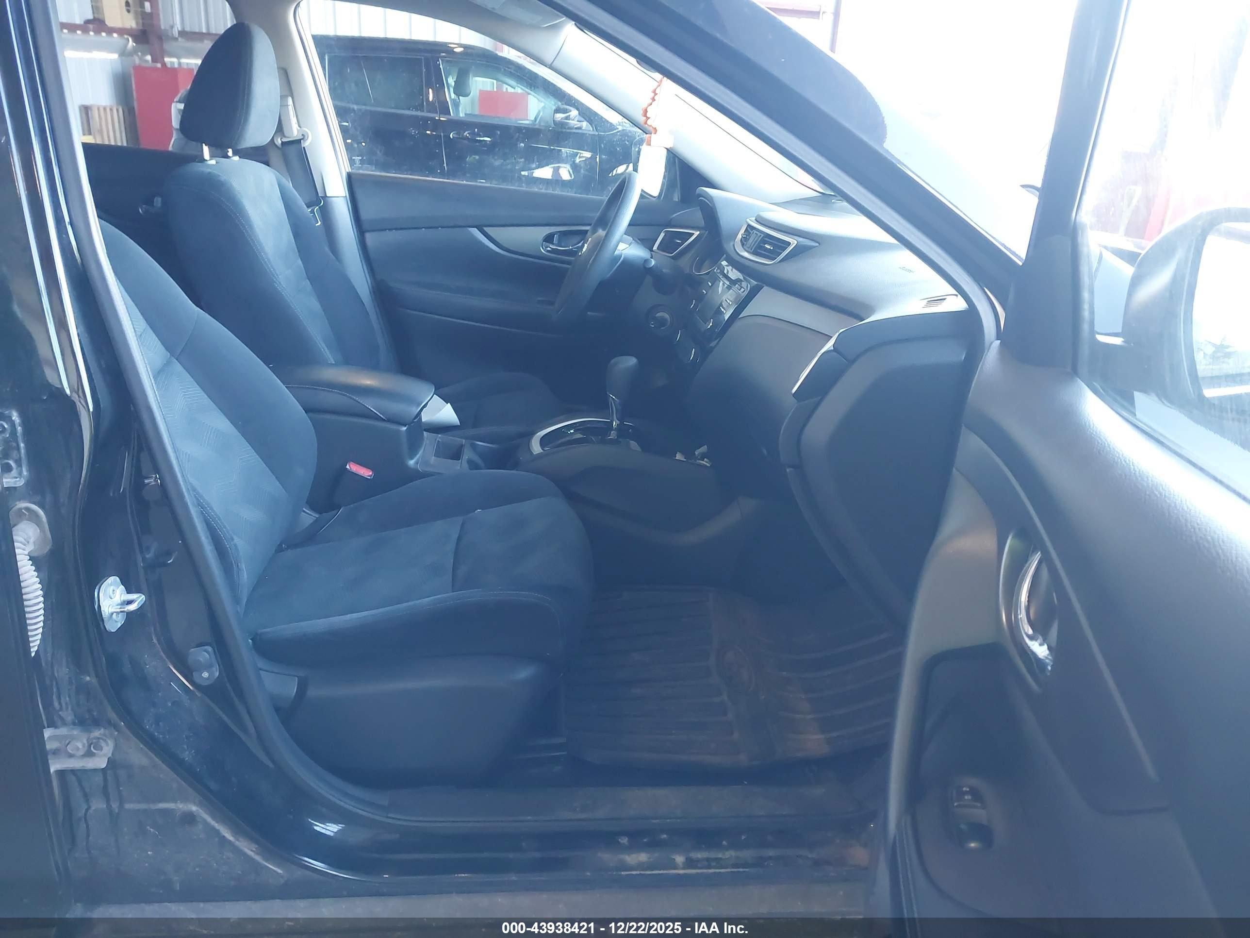 NISSAN ROGUE image 5