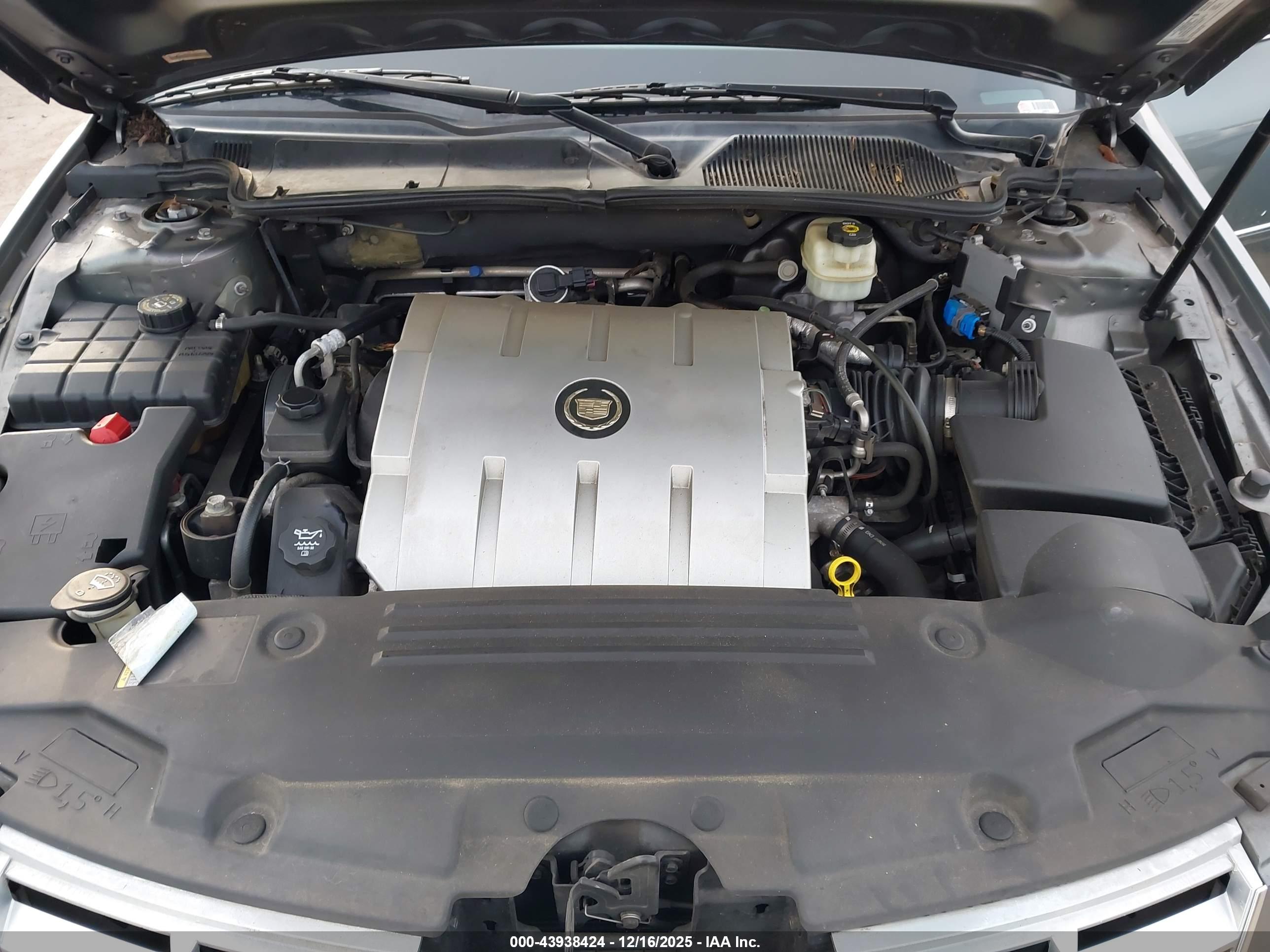 CADILLAC DTS image 10
