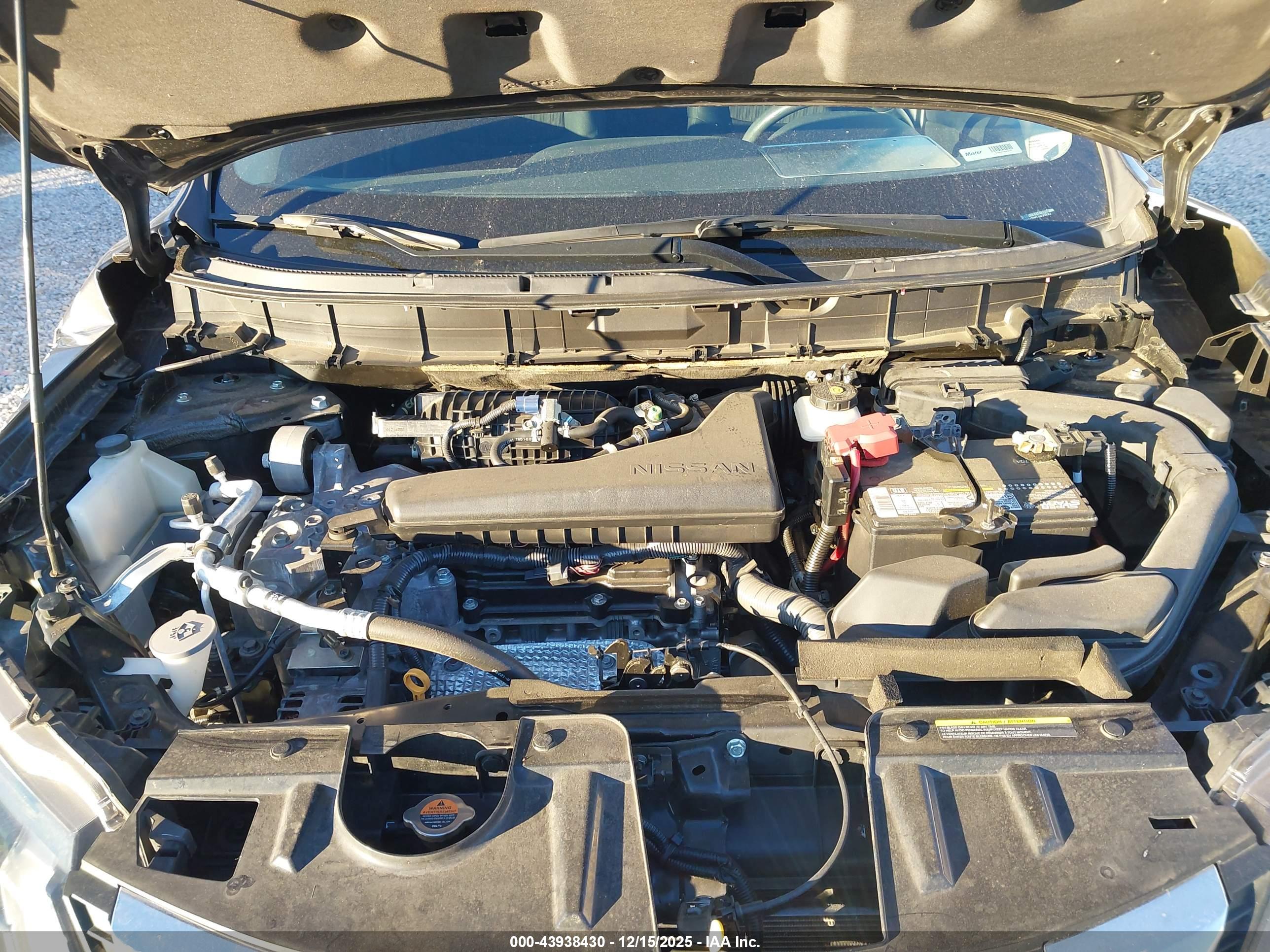 NISSAN ROGUE image 10