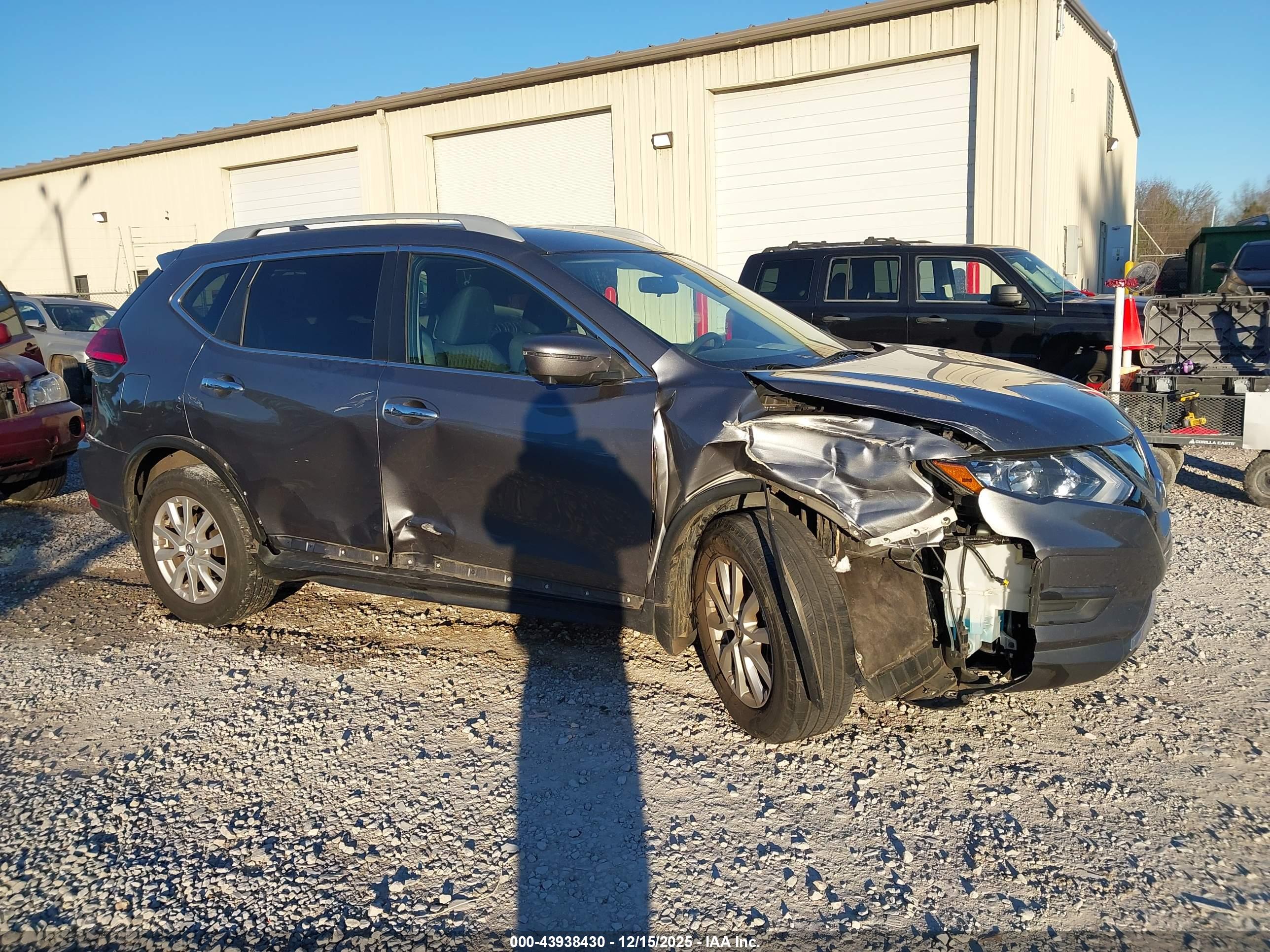 NISSAN ROGUE image 6