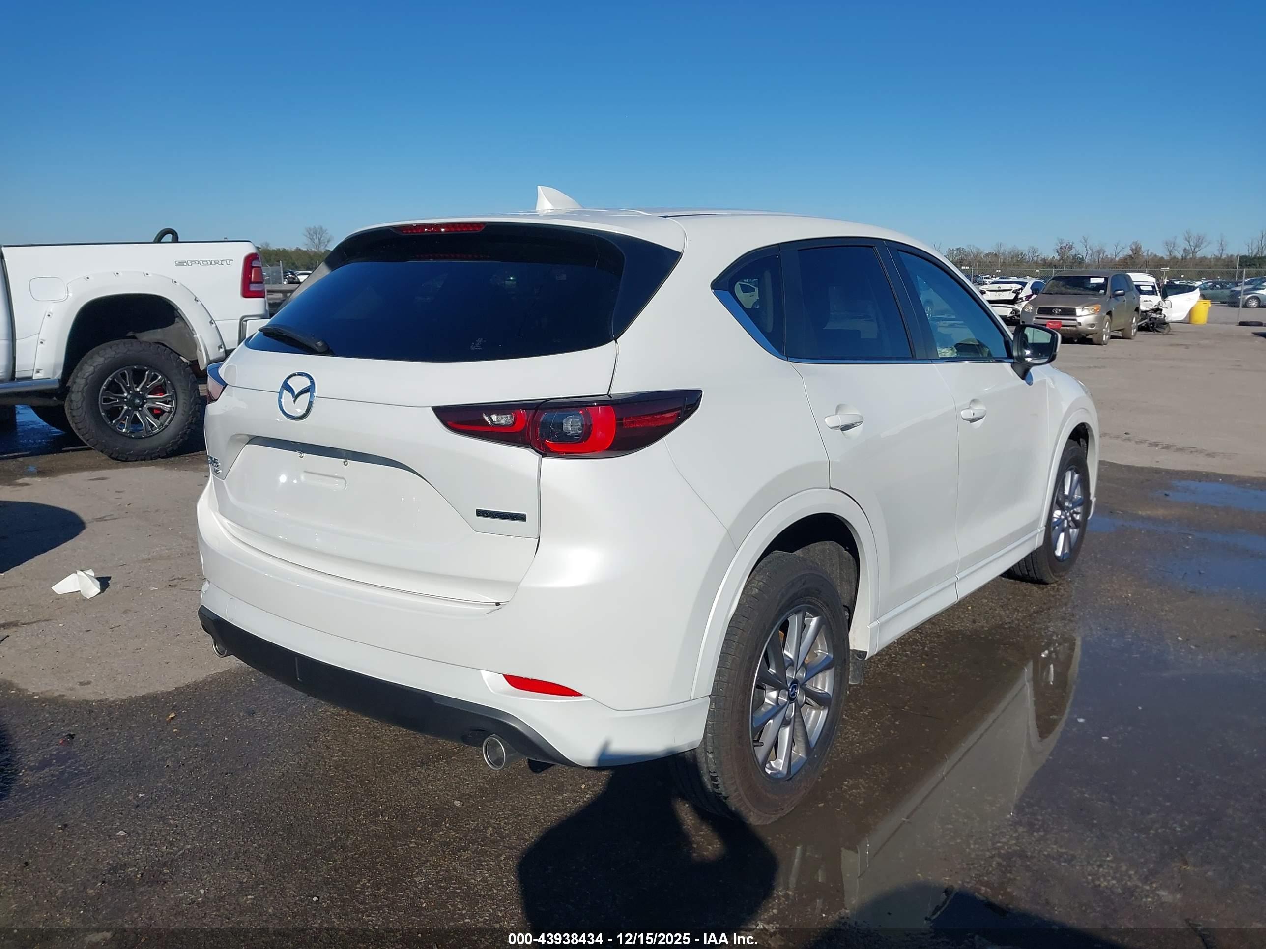 MAZDA CX-5 image 4