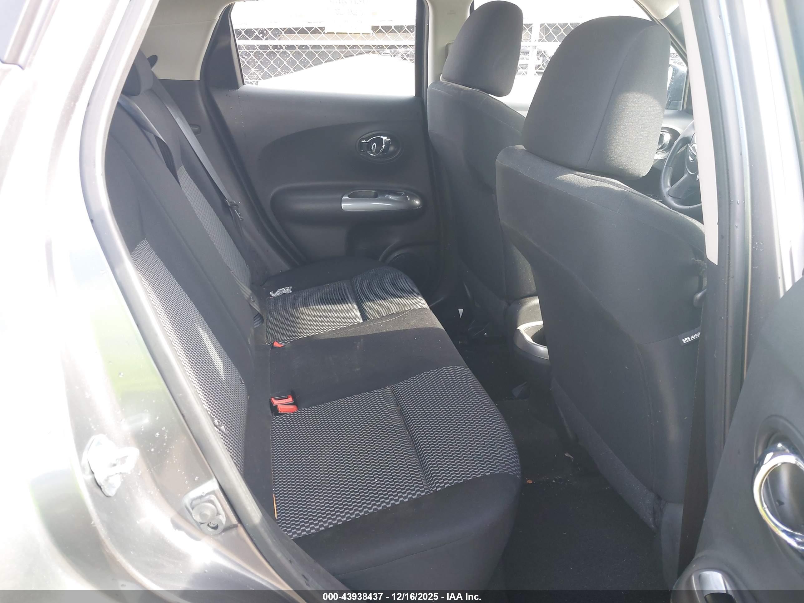 NISSAN JUKE image 8