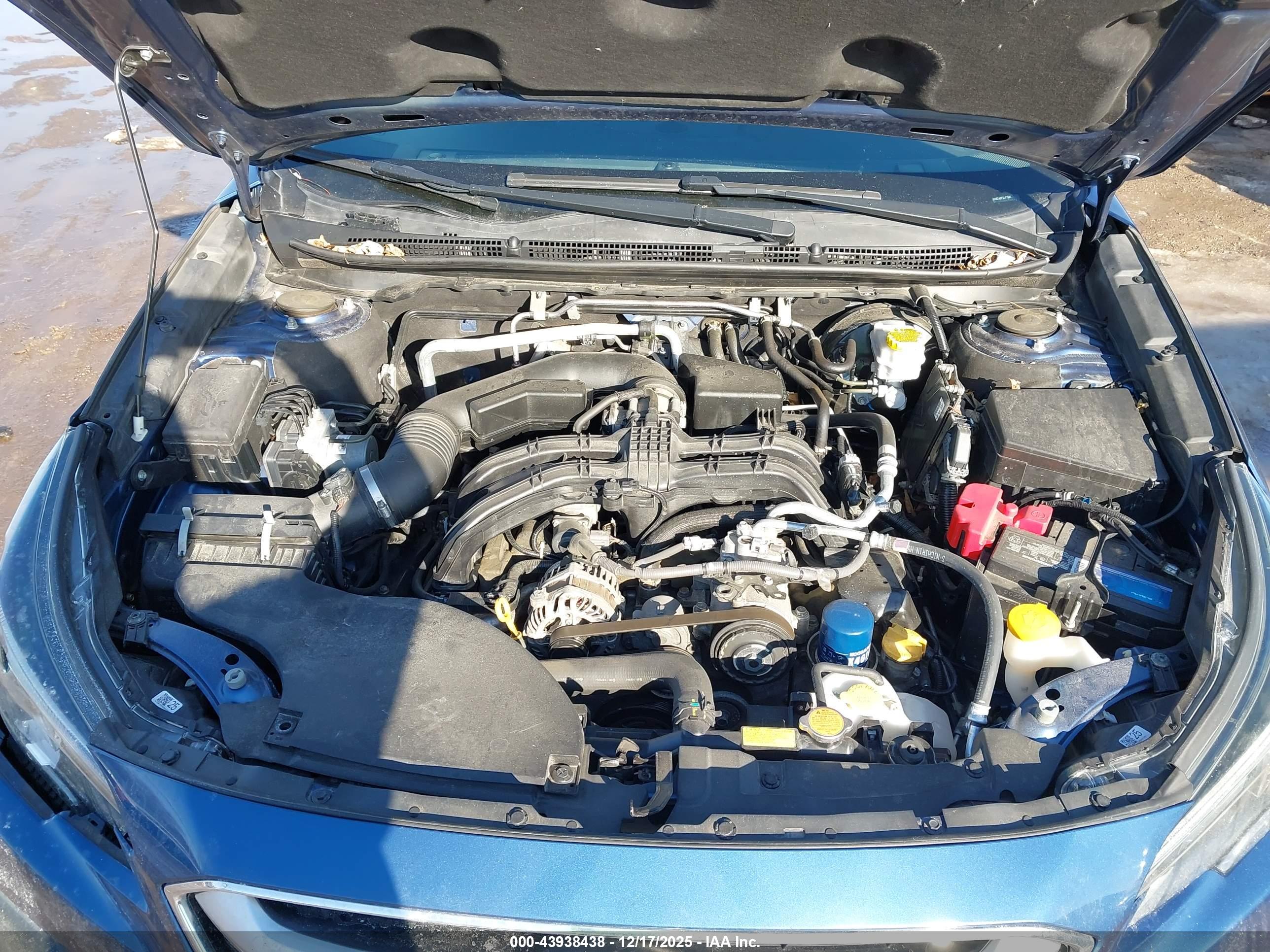 SUBARU OUTBACK image 10