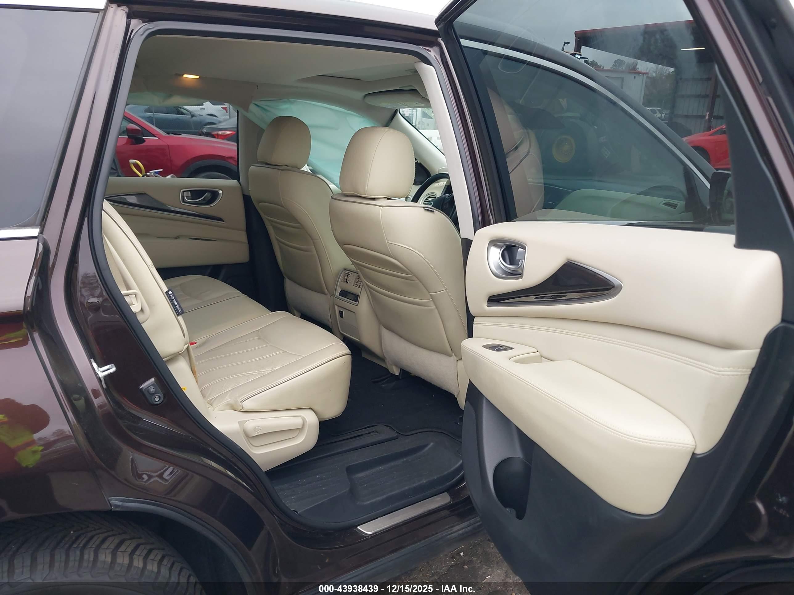 INFINITI QX60 image 8