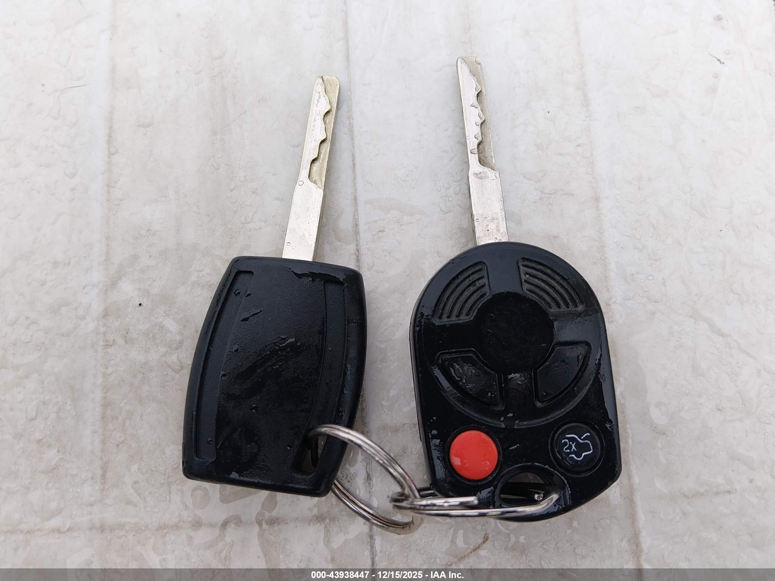 FORD ESCAPE image 11