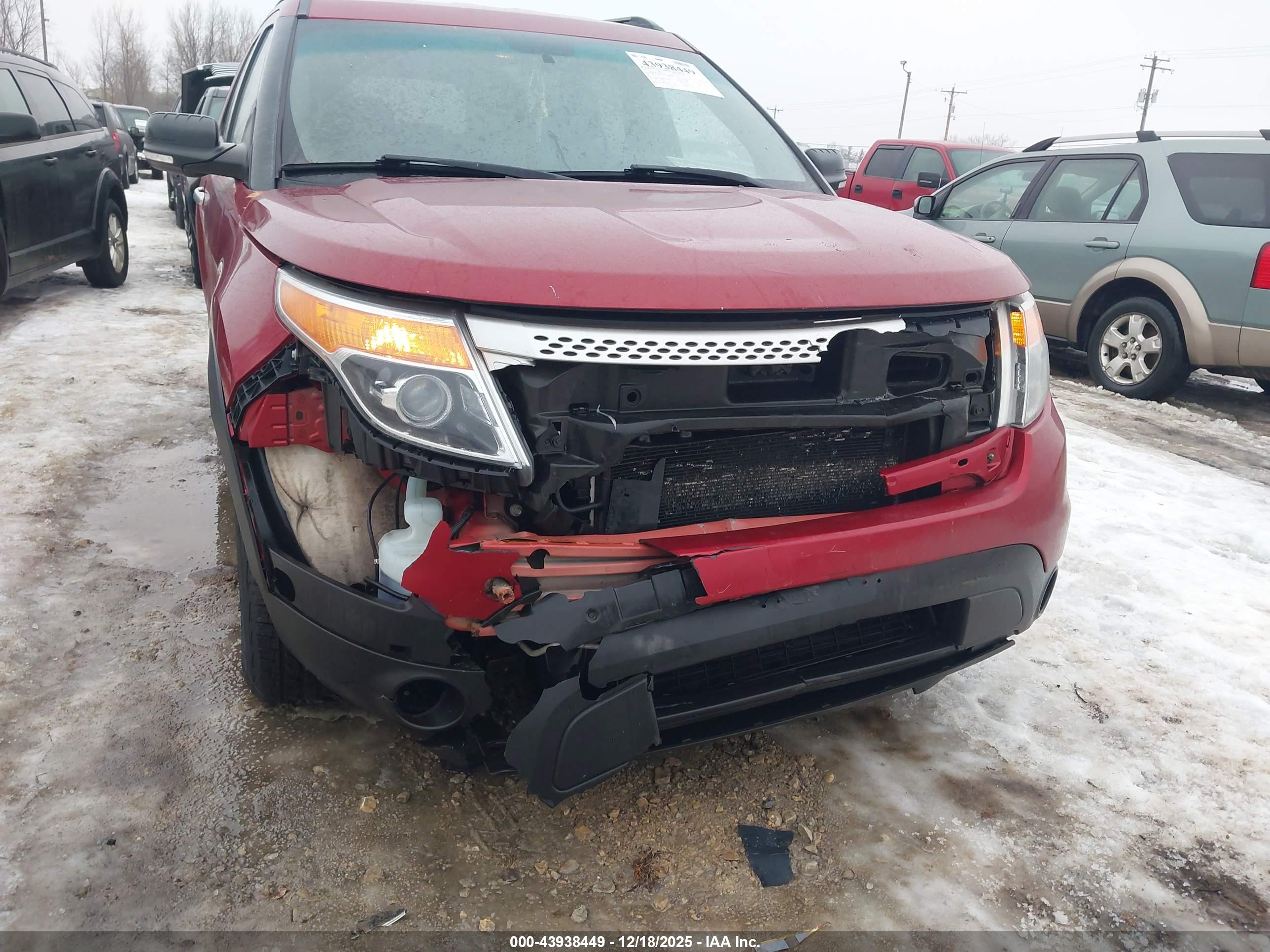 FORD EXPLORER image 6