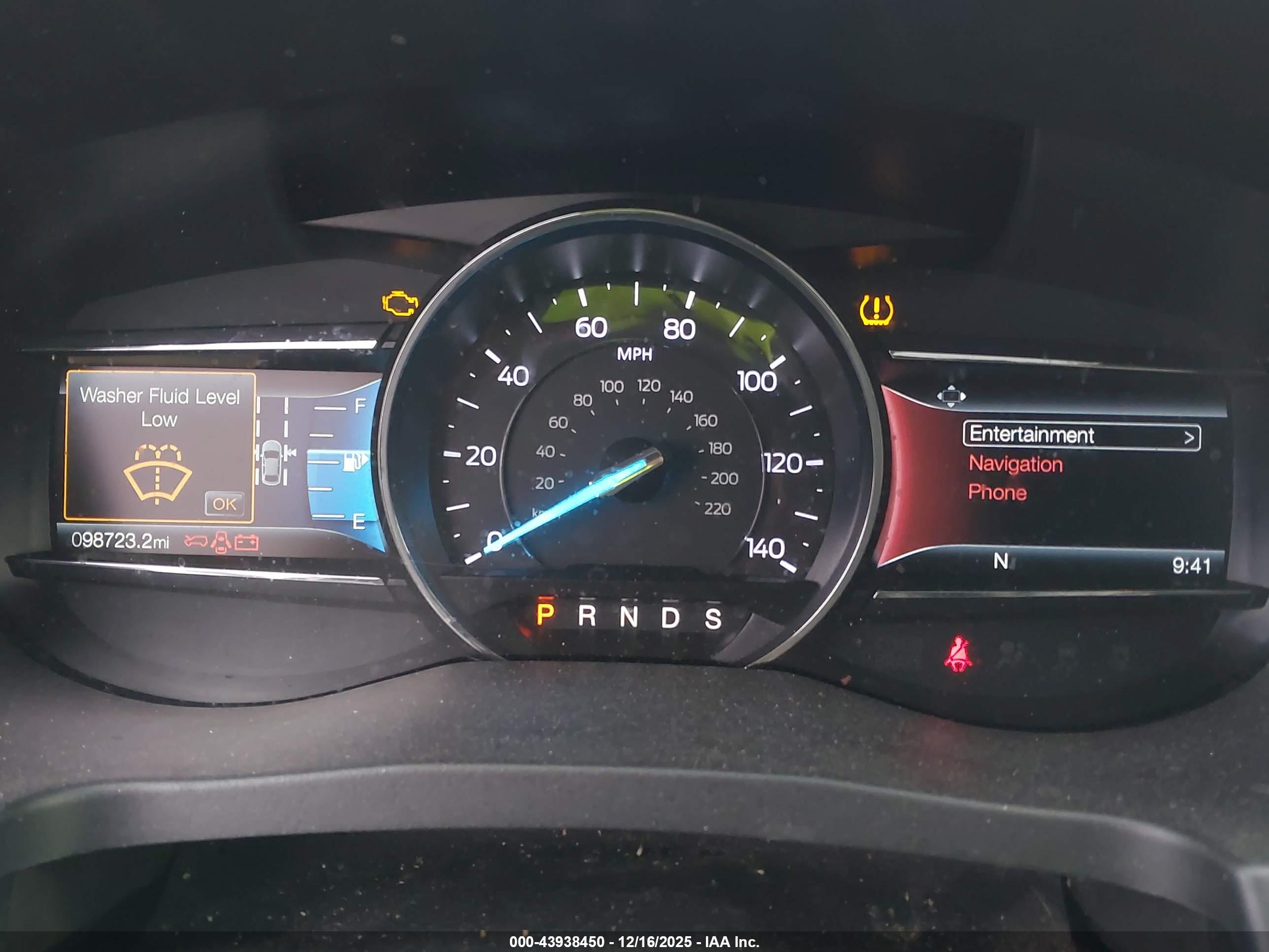 FORD EXPLORER image 7