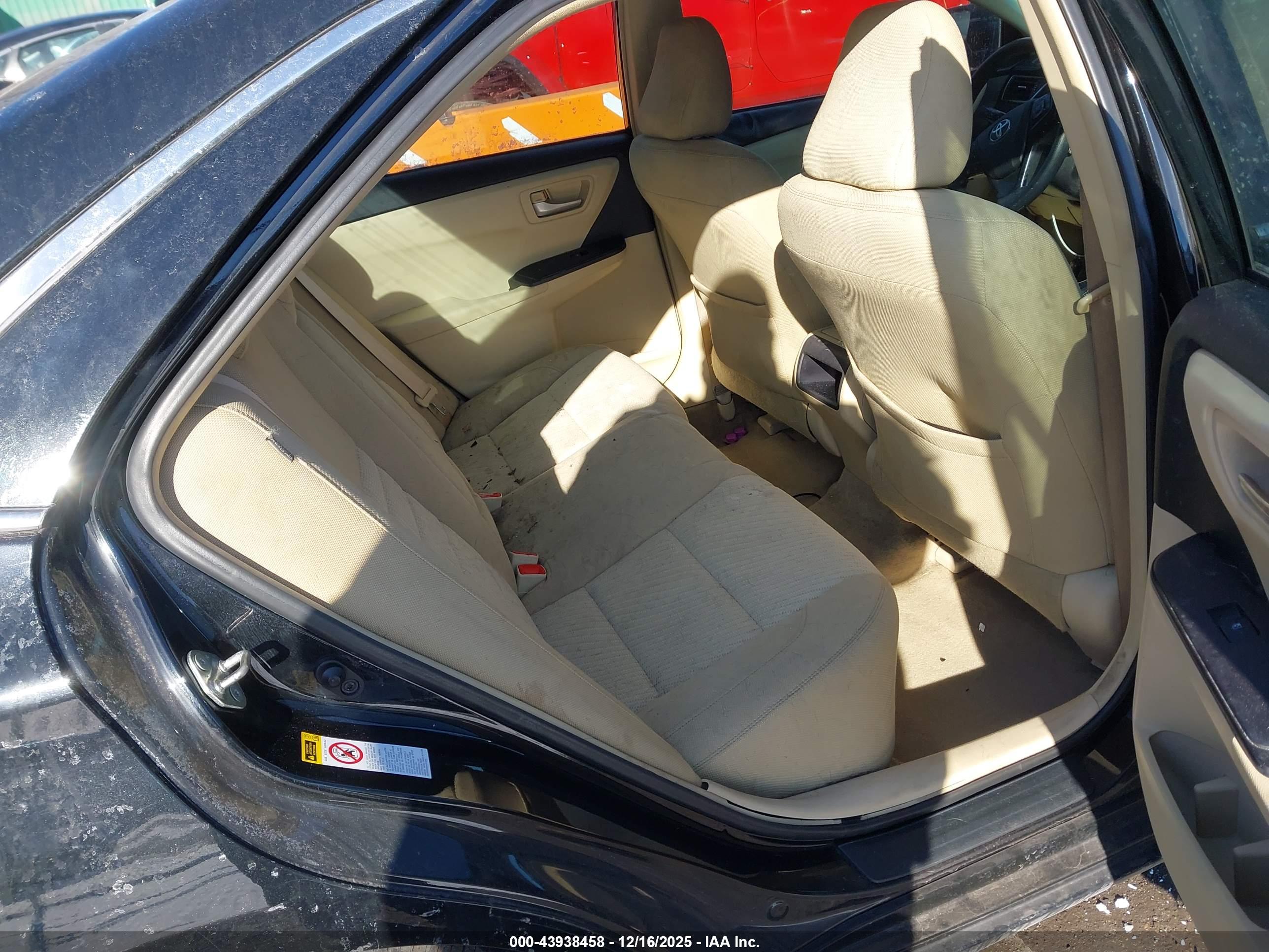 TOYOTA CAMRY image 8