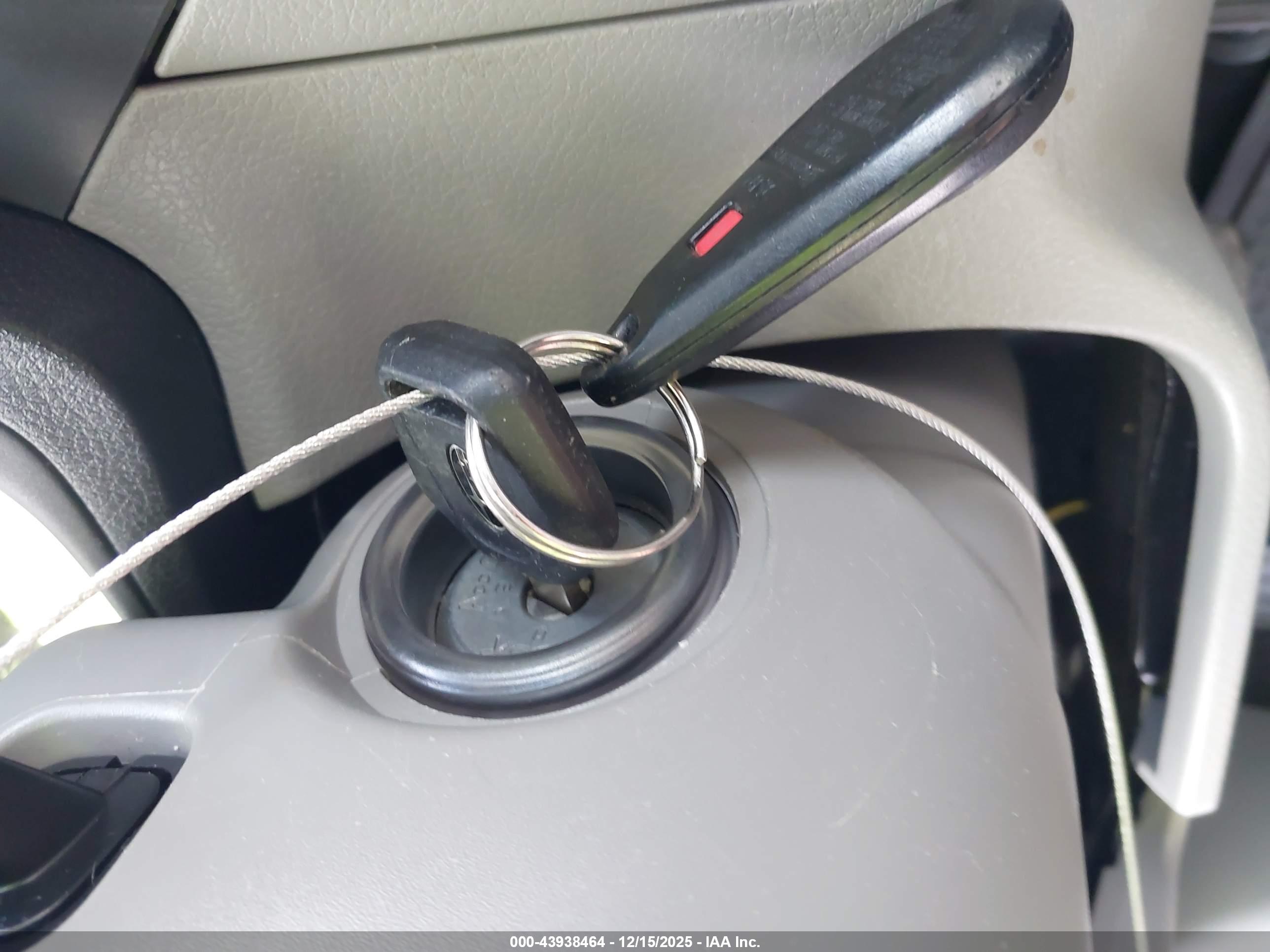 SUBARU FORESTER image 11