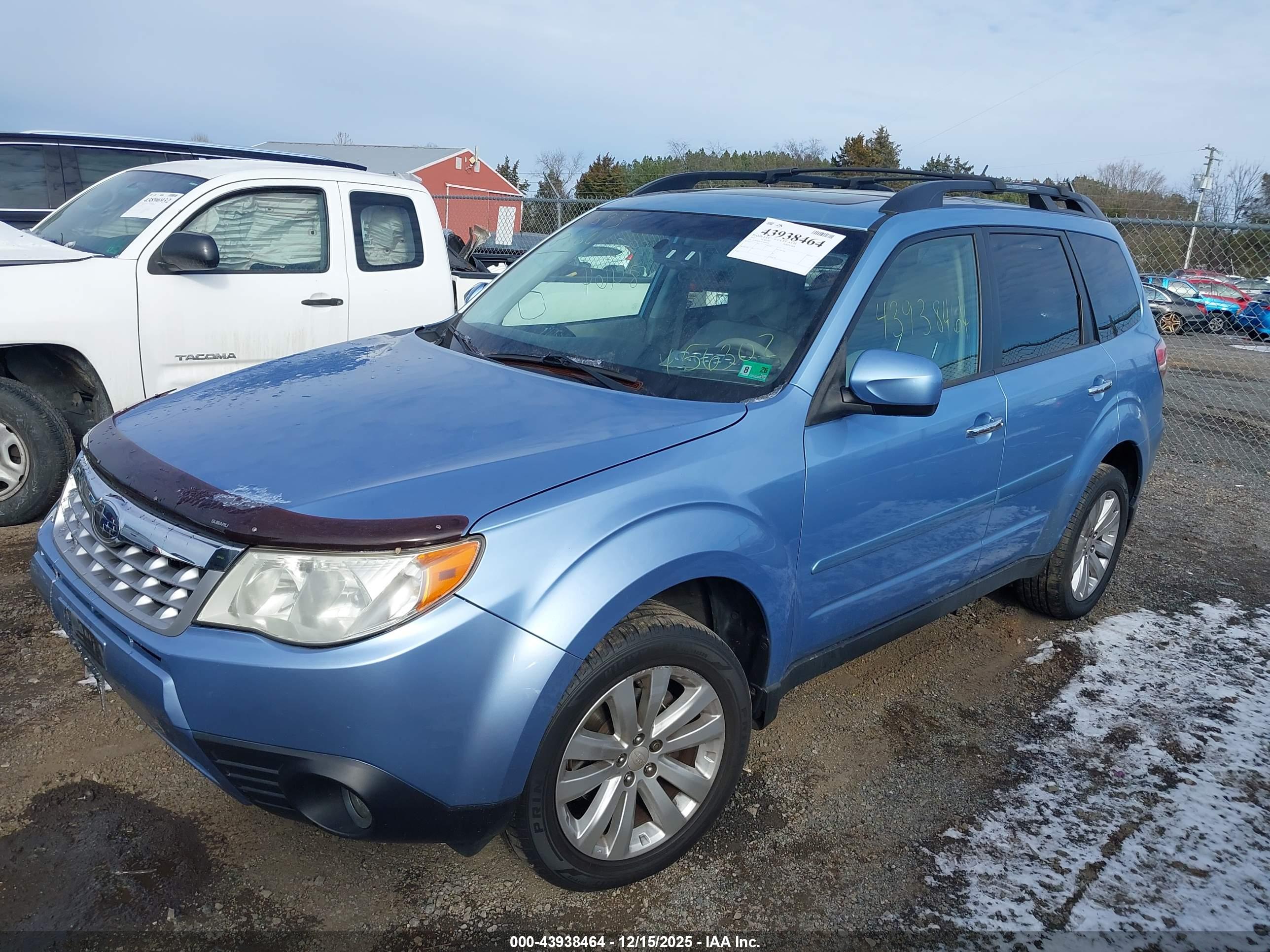 SUBARU FORESTER image 2