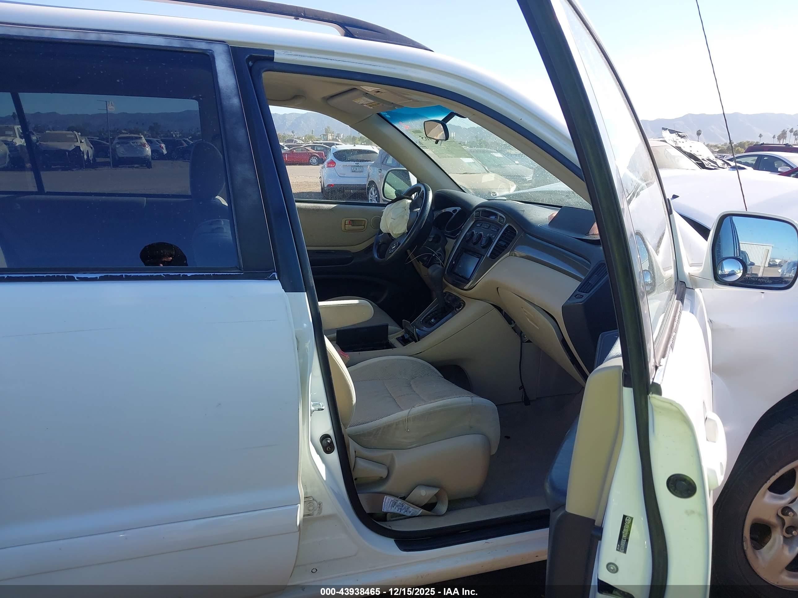 TOYOTA HIGHLANDER image 5