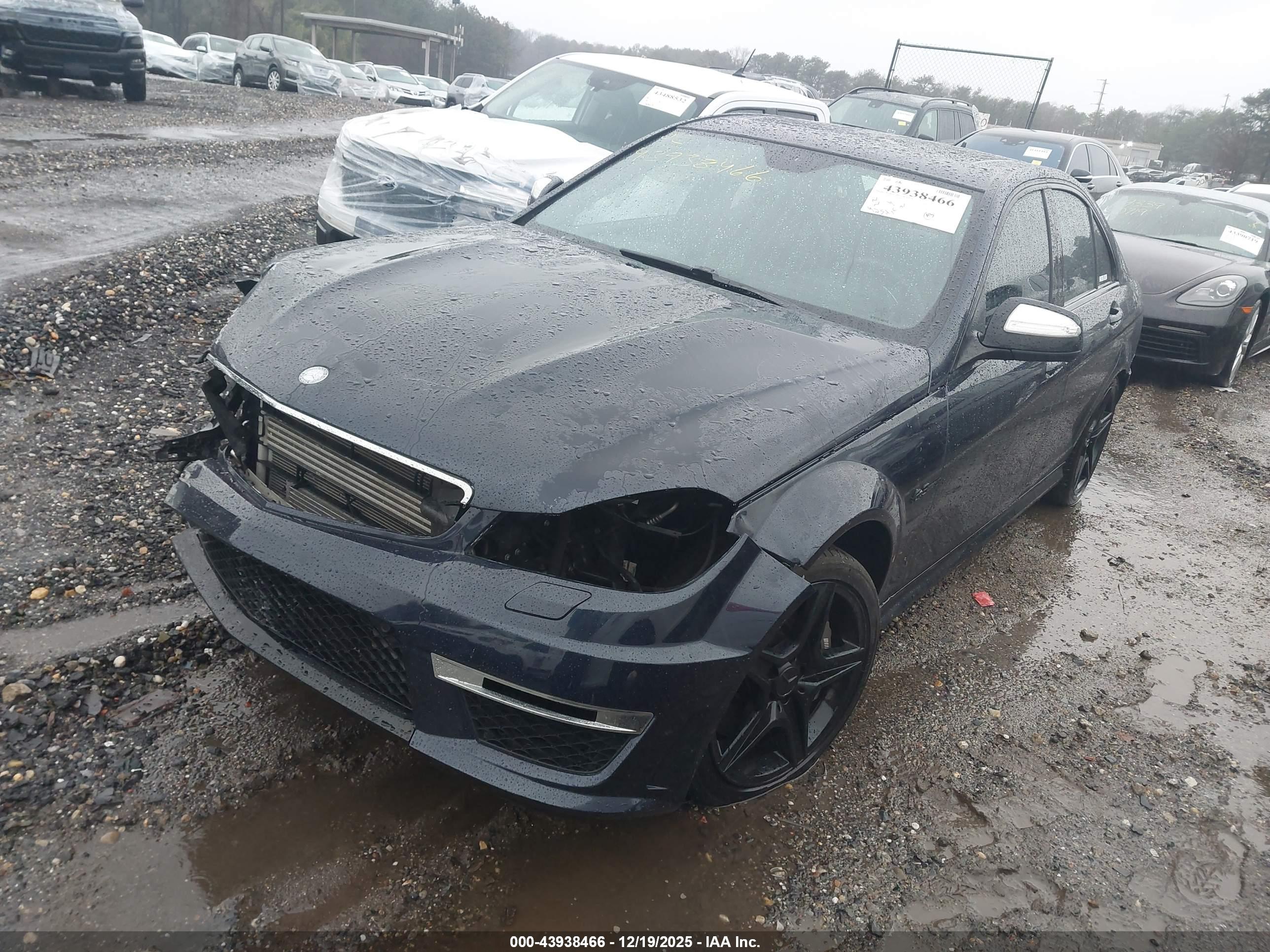 MERCEDES-BENZ C image 2