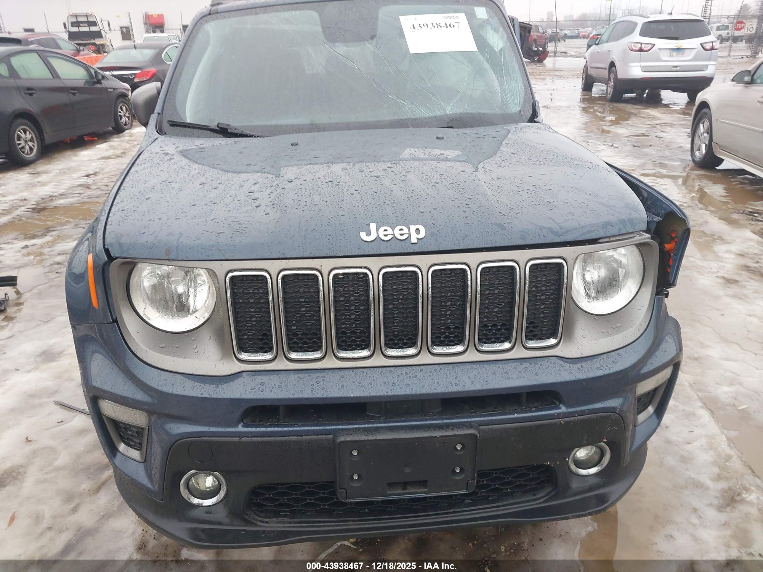JEEP RENEGADE image 10