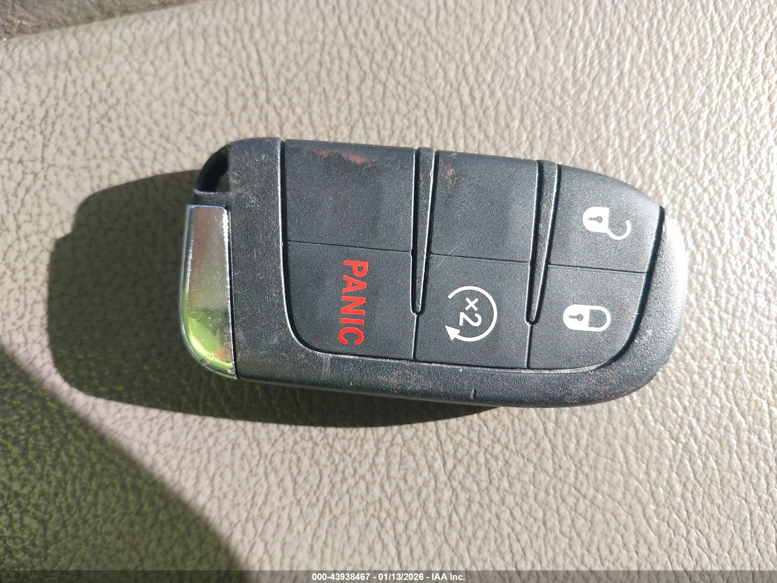 JEEP RENEGADE image 11