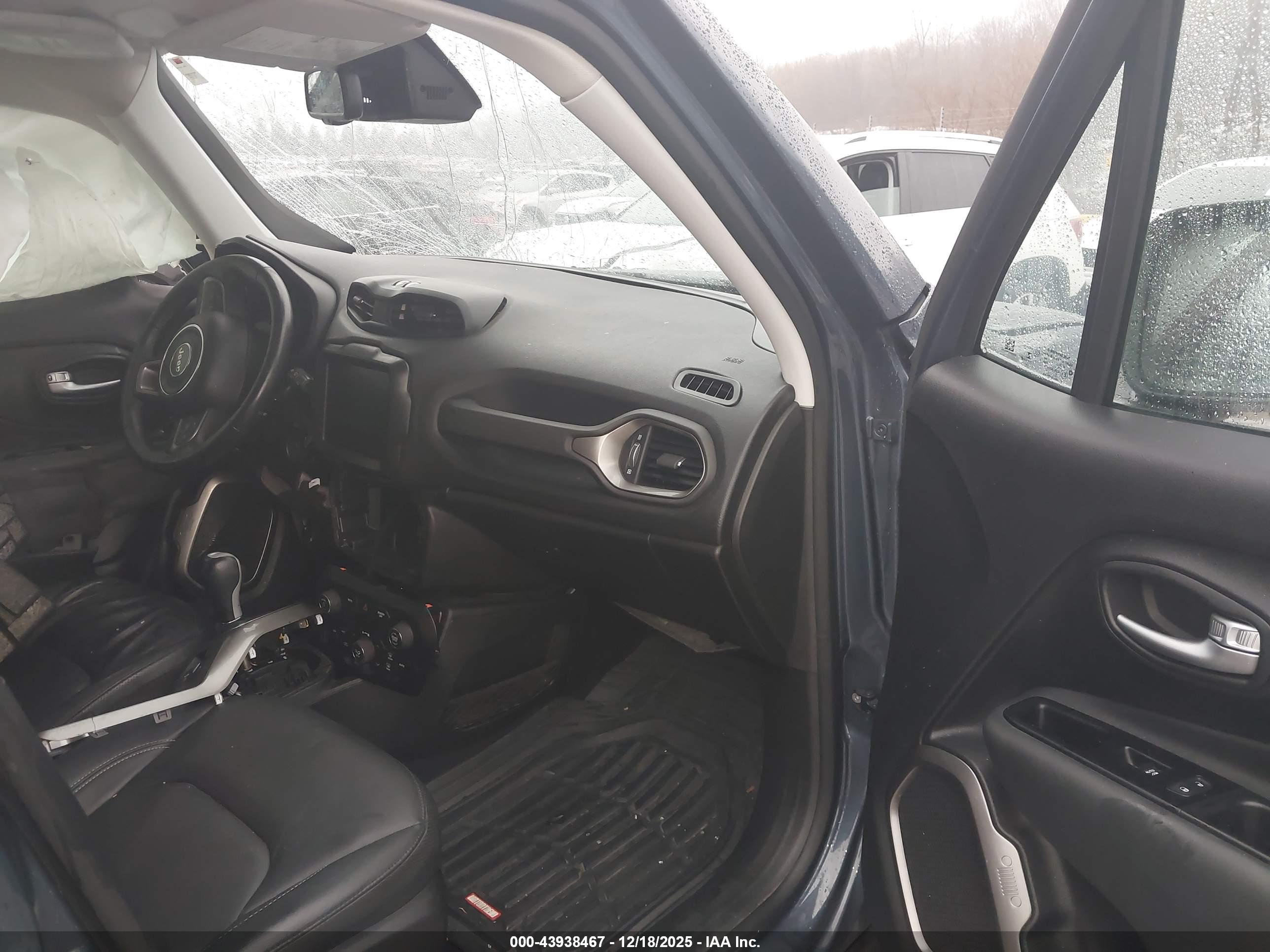 JEEP RENEGADE image 5