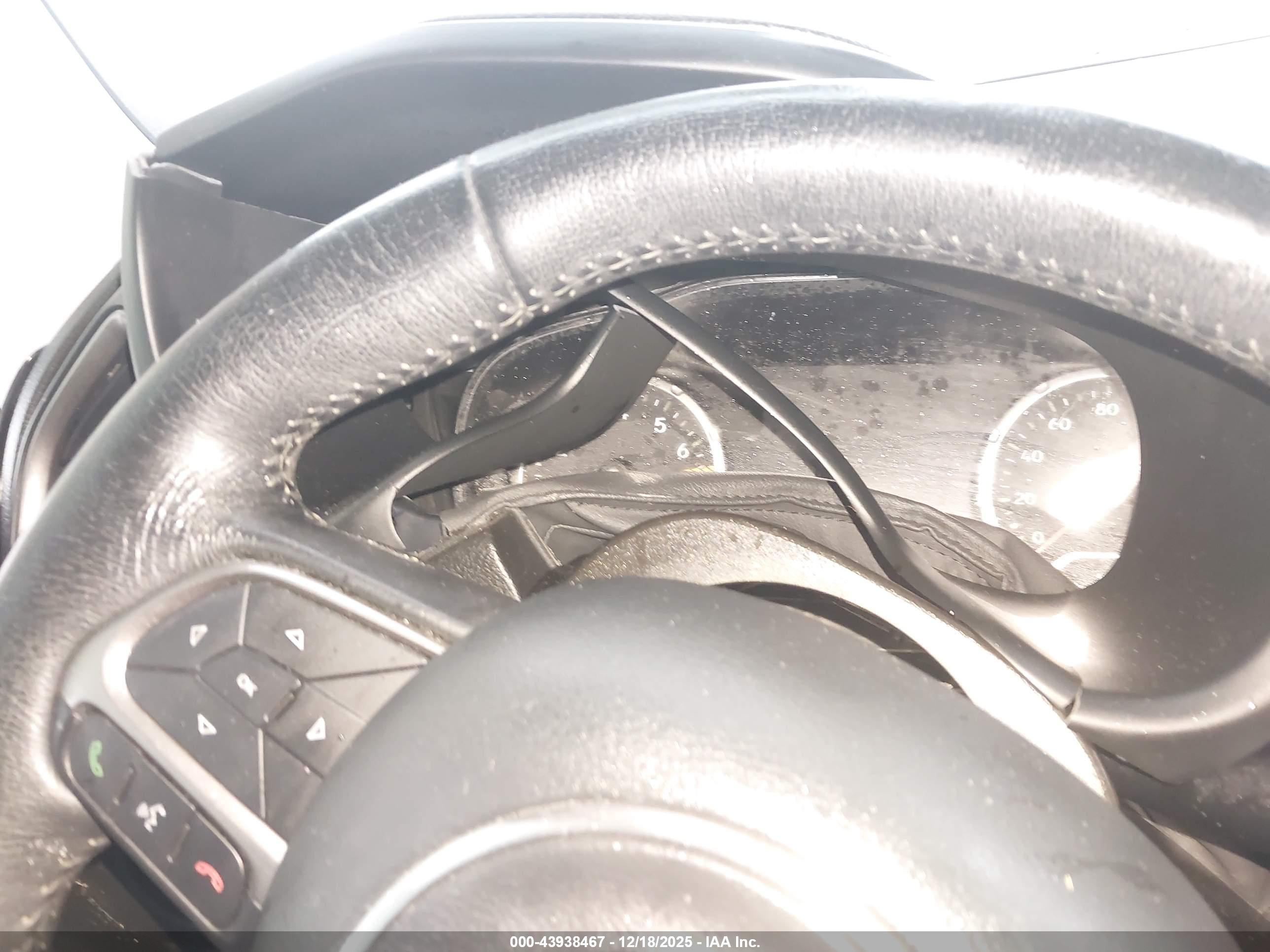 JEEP RENEGADE image 7