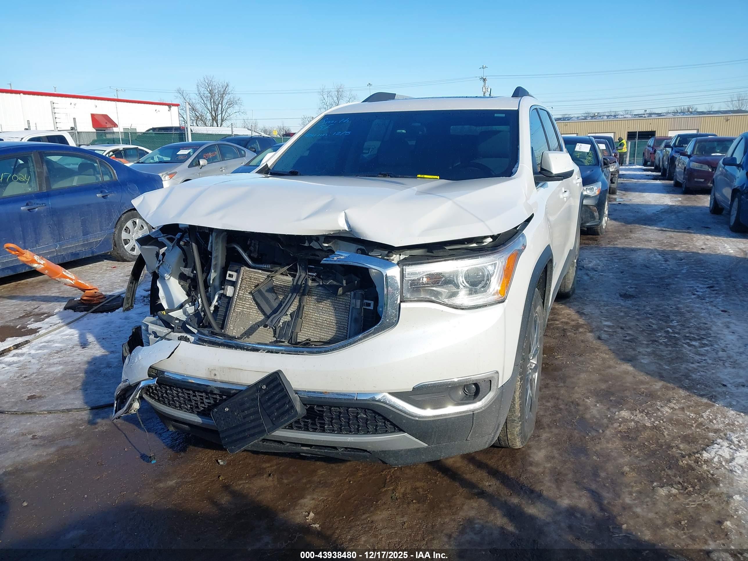 GMC ACADIA image 6