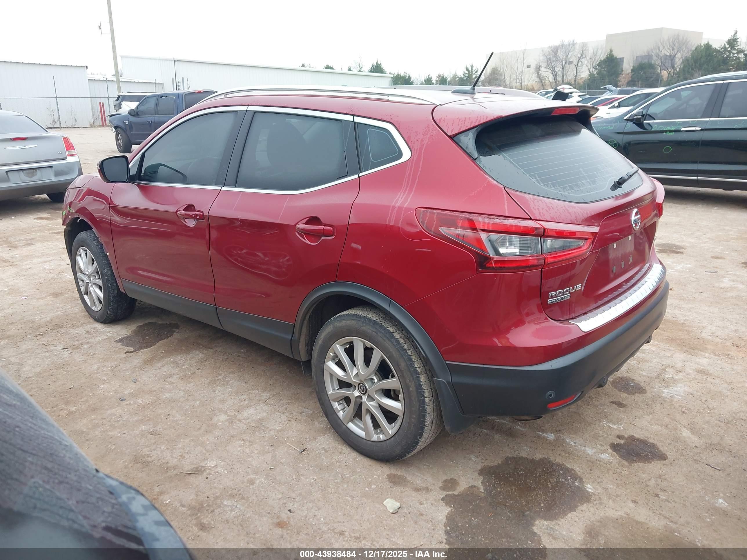 NISSAN ROGUE image 3