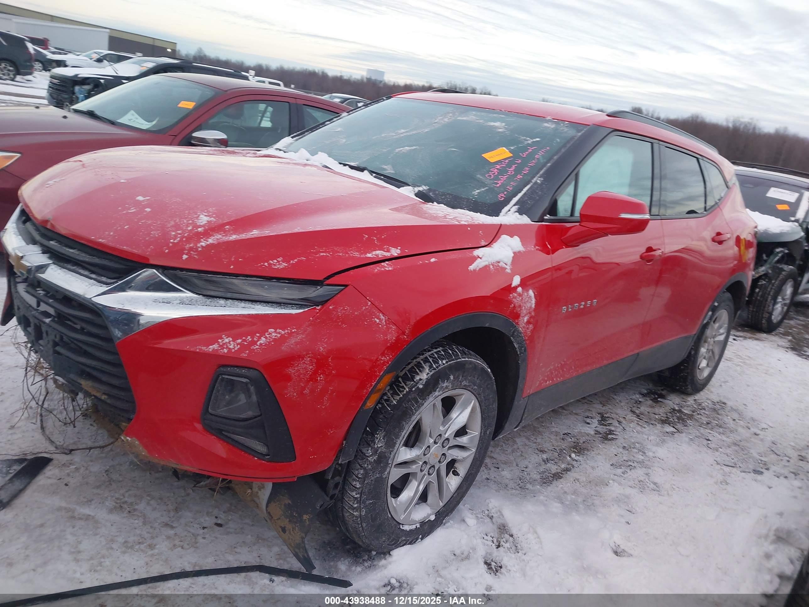 CHEVROLET BLAZER image 2