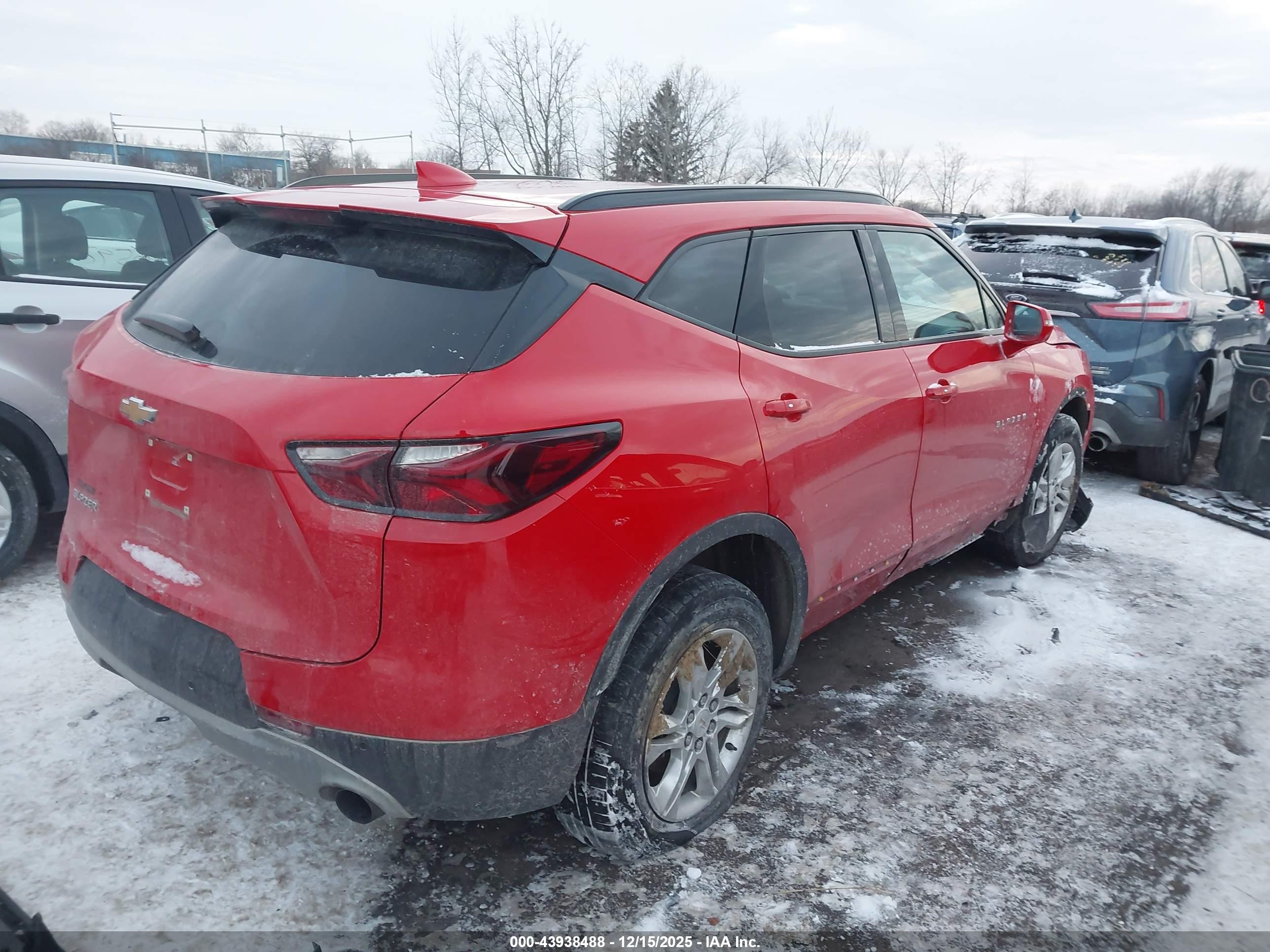 CHEVROLET BLAZER image 4