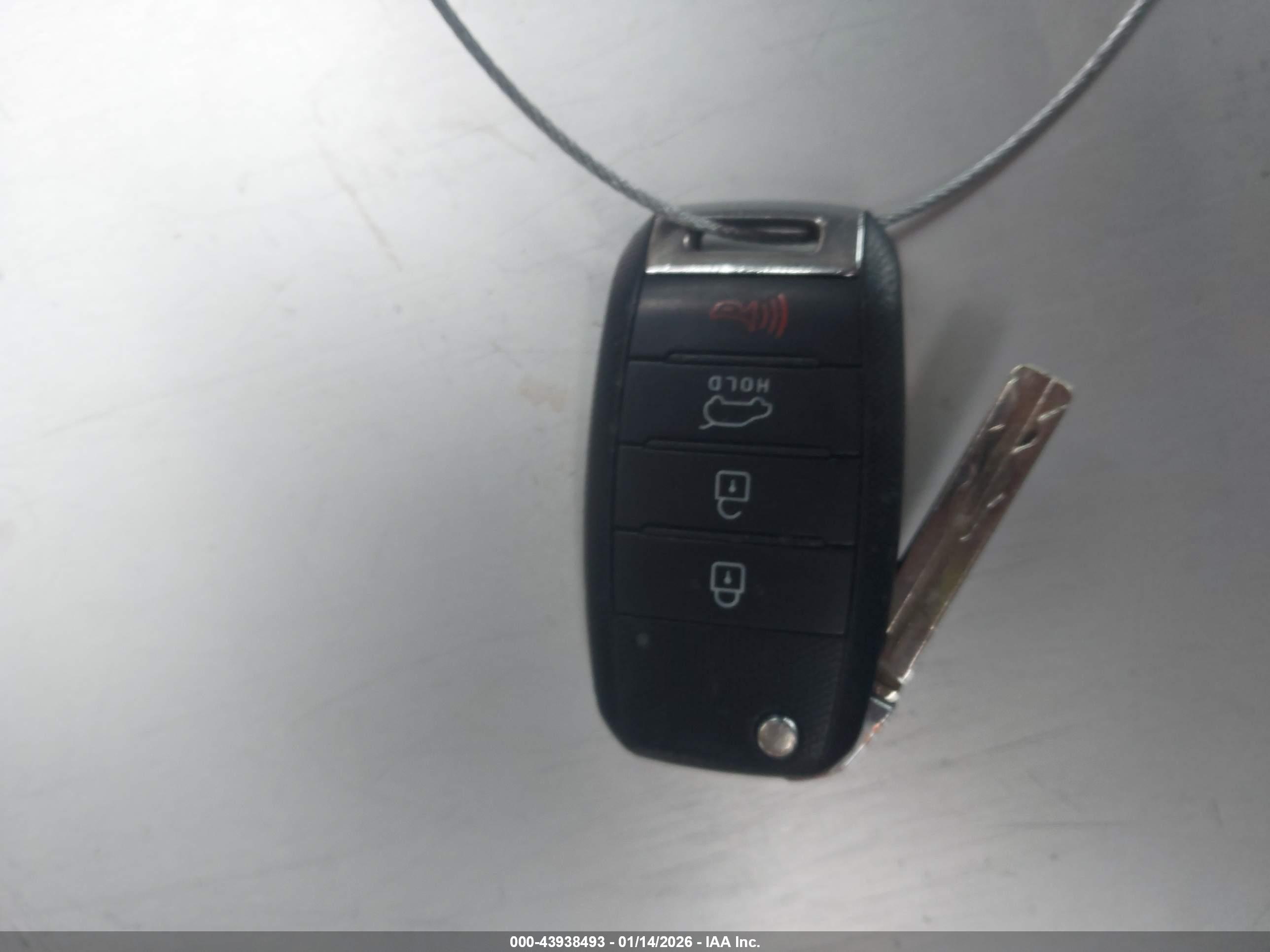 KIA SPORTAGE image 11