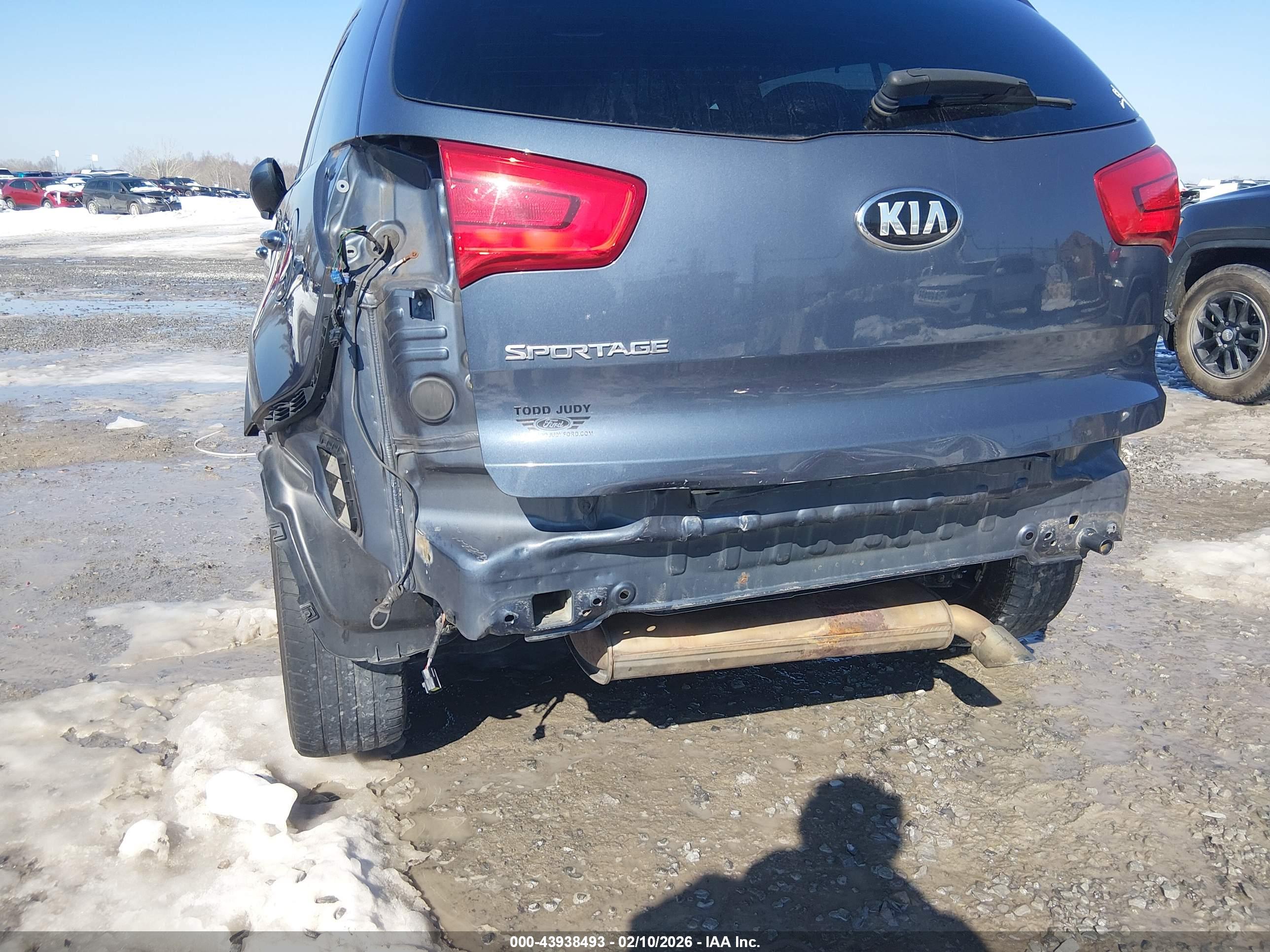KIA SPORTAGE image 6