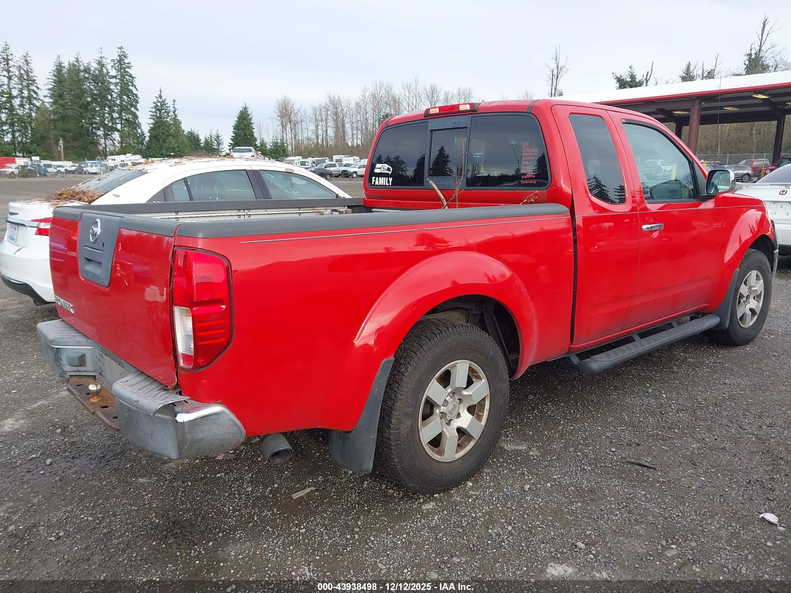 NISSAN FRONTIER image 4