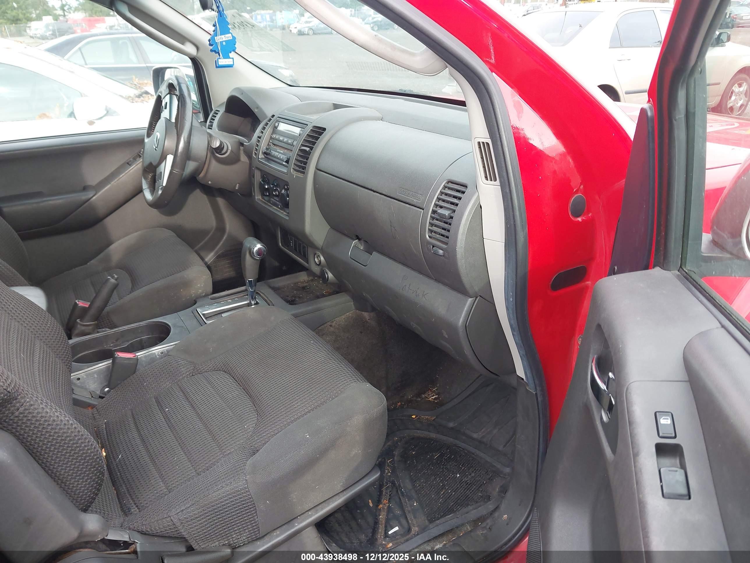 NISSAN FRONTIER image 5