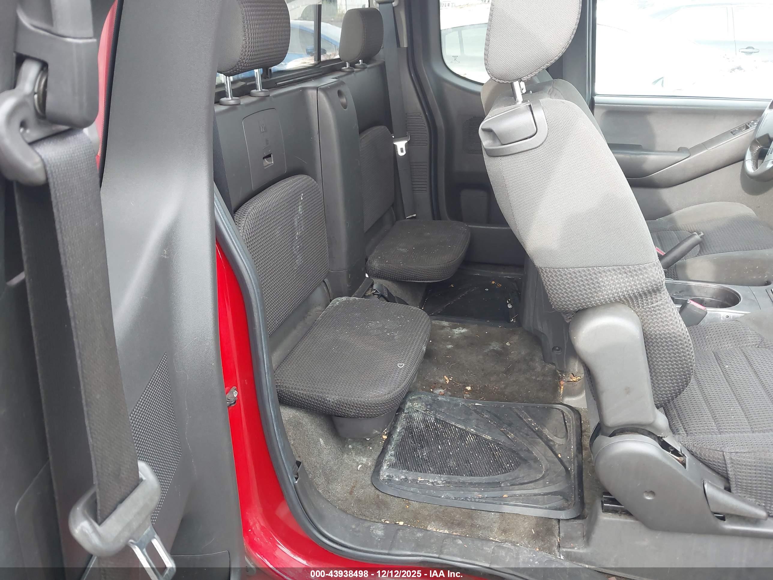 NISSAN FRONTIER image 8